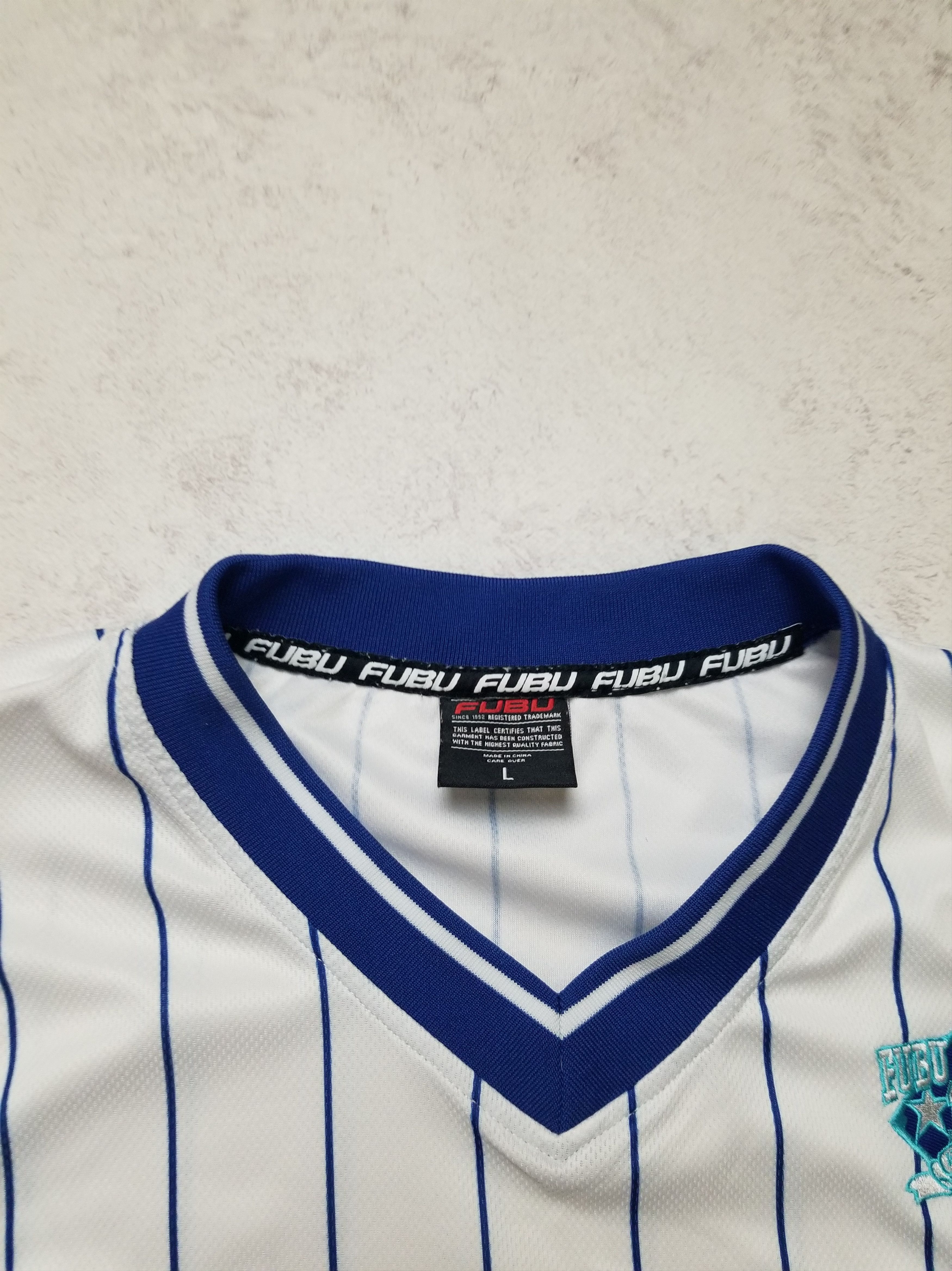 Fubu Vintage Fubu Harlem Y2K Rare White Pinstripe jersey Size US L / EU 52-54 / 3 - 8 Thumbnail