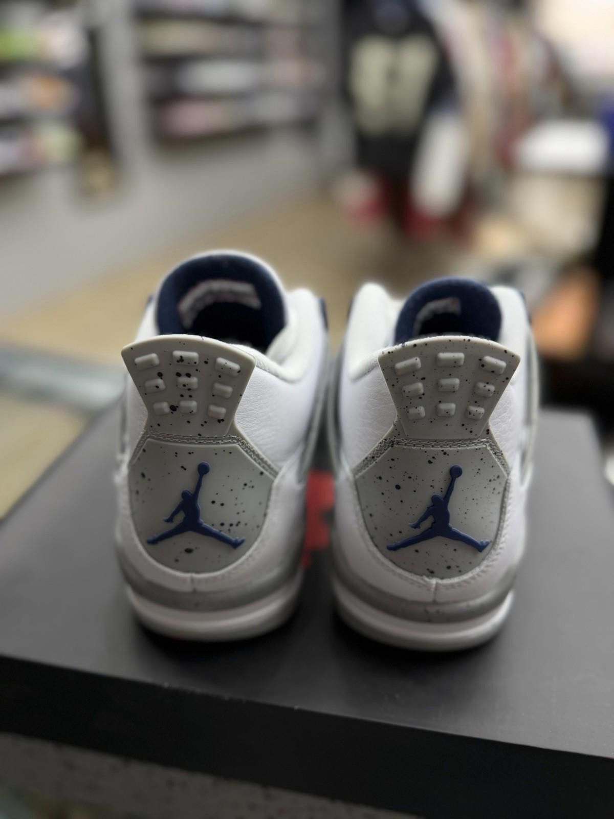 Jordan Brand Jordan 4 Retro Midnight Navy (GS) 408452-140 Size 5.5Y Size US 5.5 / EU 38 - 10 Thumbnail