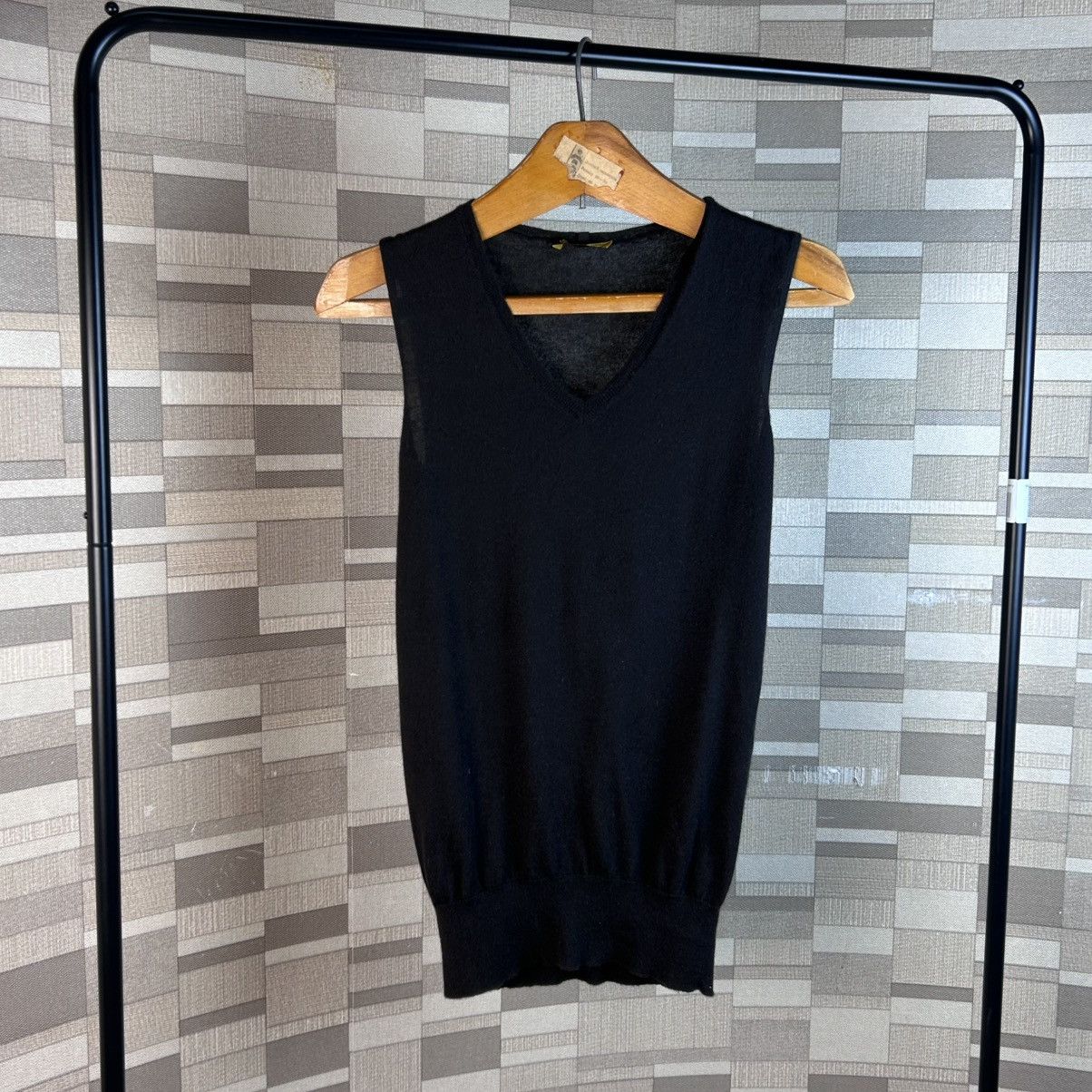 Loro Piana Vintage Loro Piana 100% Cashmere Knit tank top Size S / US 4 / IT 40 - 3 Thumbnail