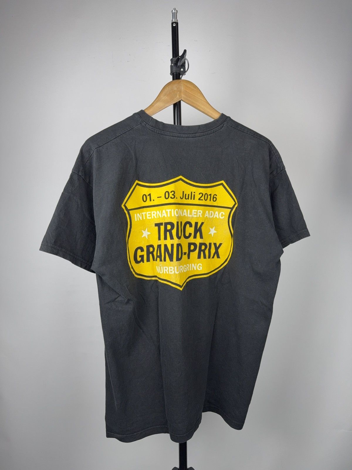 Vintage Truck Grand Prix Nurburgring 2016 MAN Racing T-Shirt Size US L / EU 52-54 / 3 - 10 Thumbnail