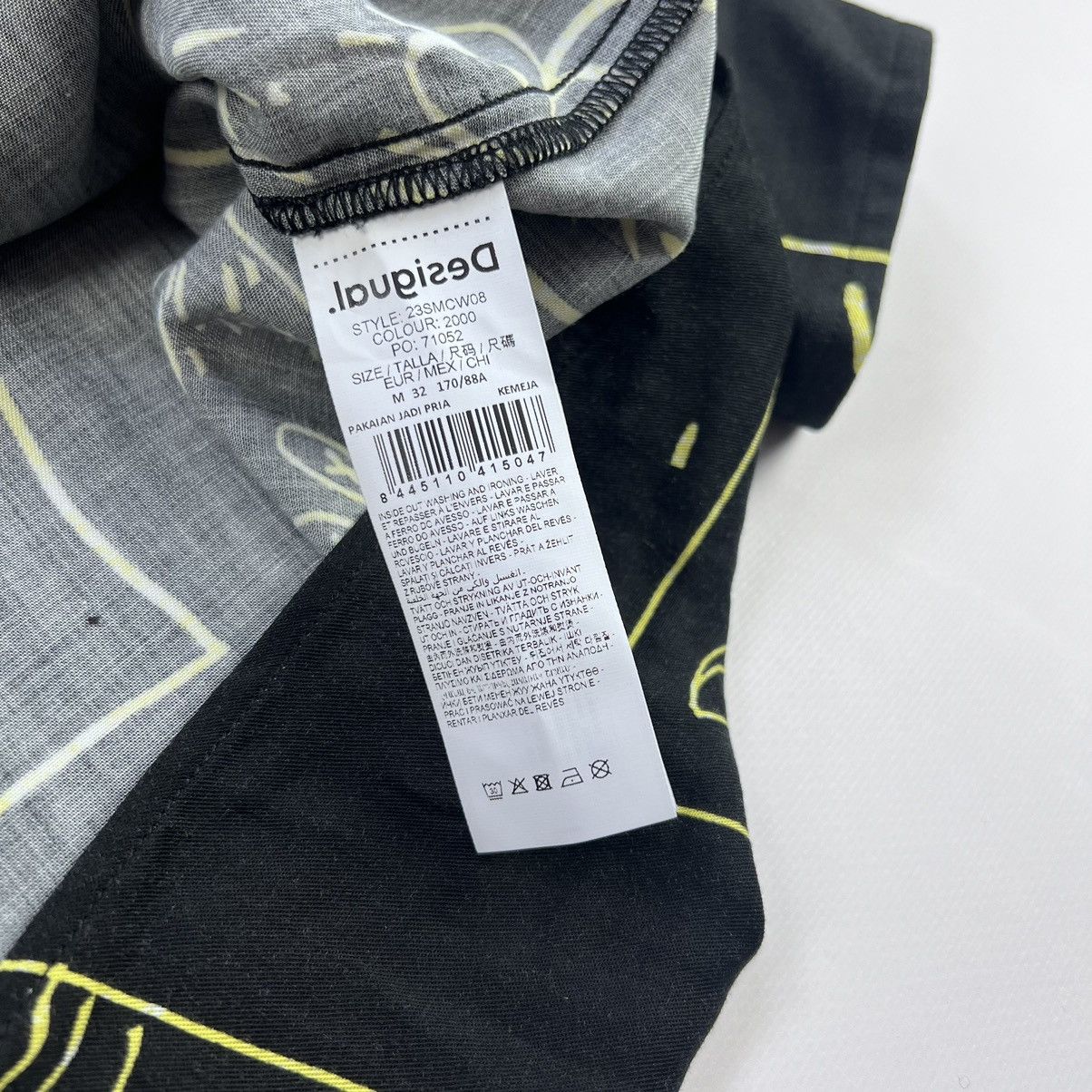 Desigual Desigual contrasting print viscose shirt Size US M / EU 48-50 / 2 - 5 Thumbnail