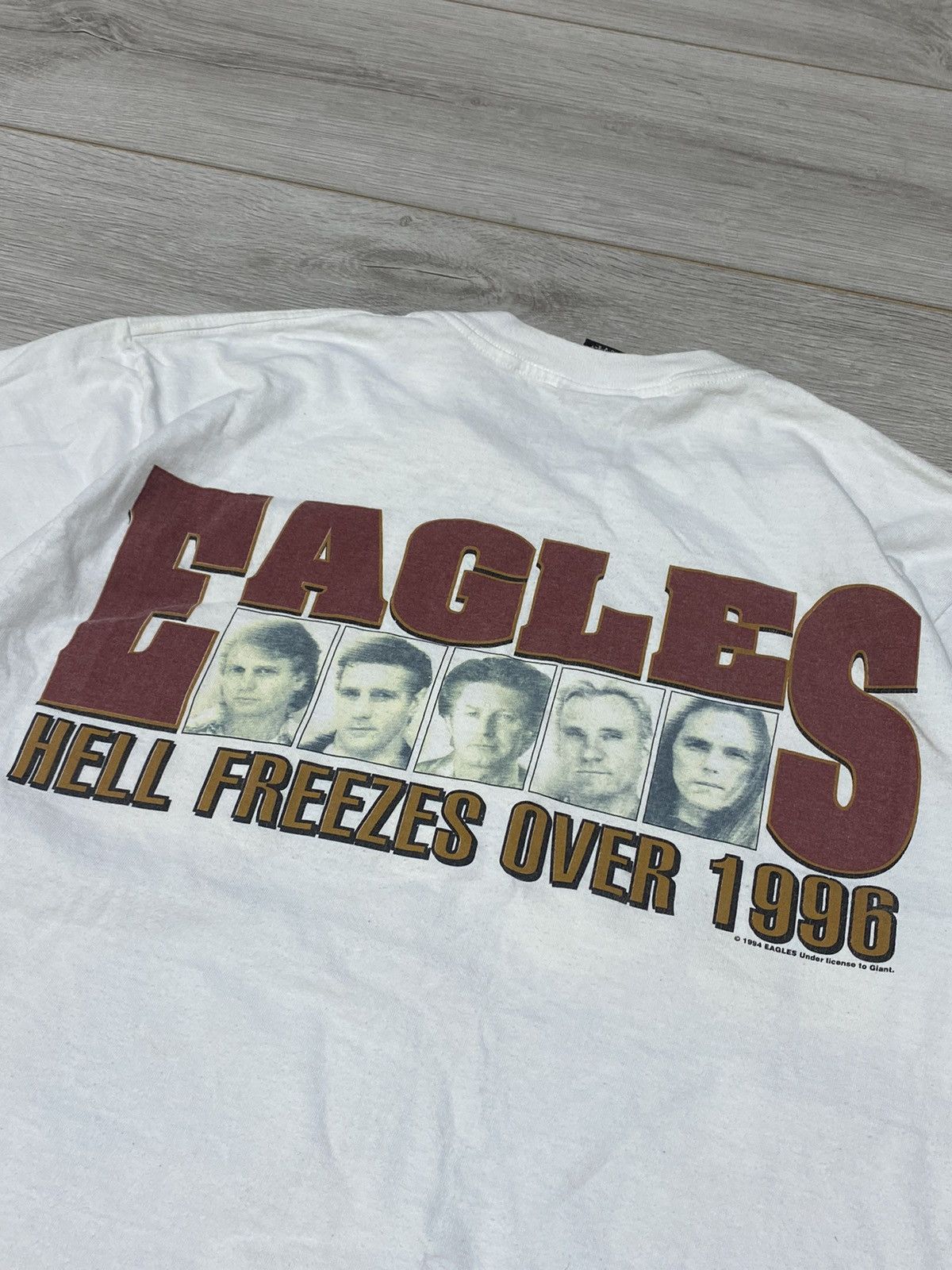 Giant 🔥Vintage🔥 1994 The Eagles Hotel California Hell freezes tee Size US L / EU 52-54 / 3 - 8 Thumbnail