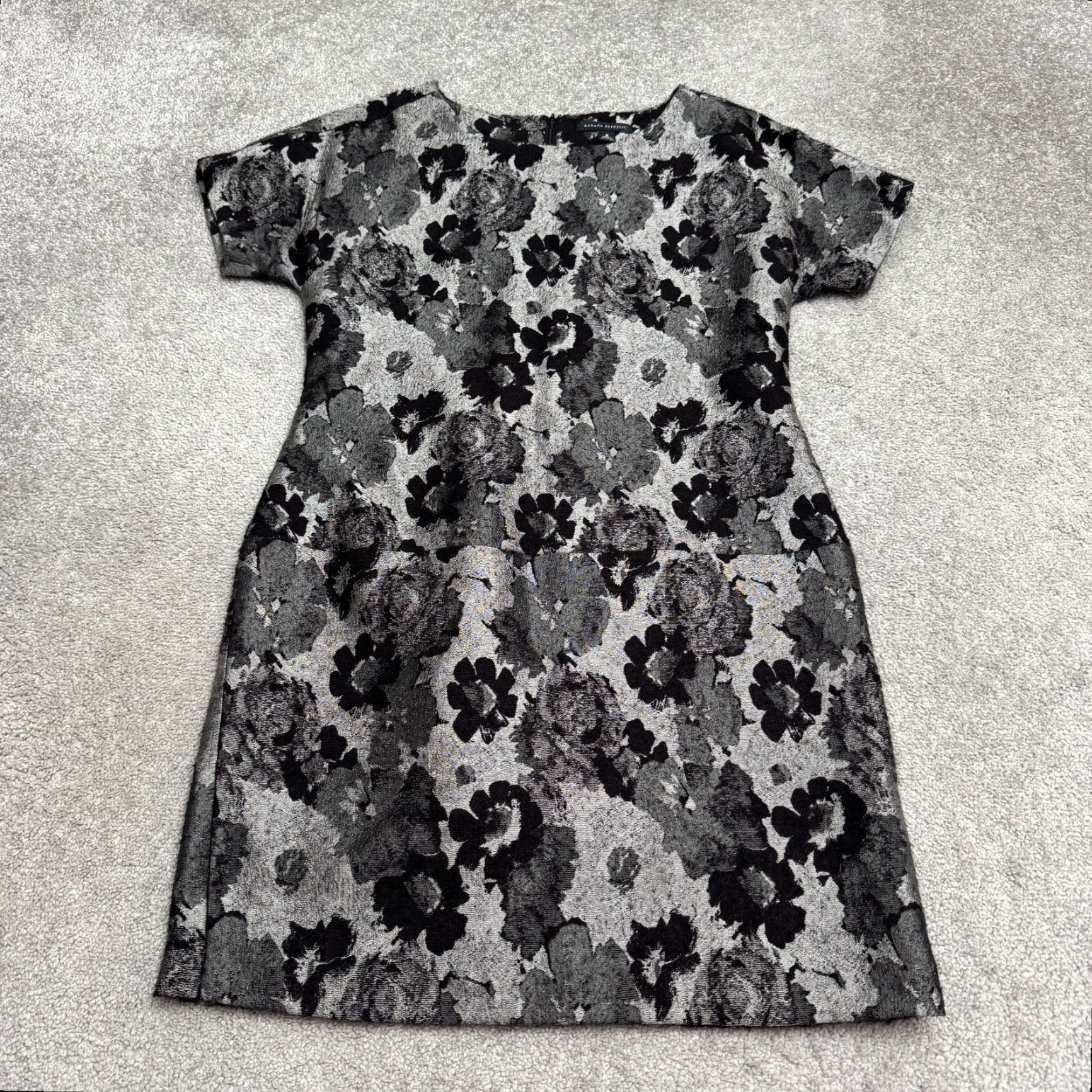Banana Republic Banana Republic Jacquard Metallic Sift Dress Womens 8 Silver Black Wool Blend Size M / US 6-8 / IT 42-44 - 2 Thumbnail