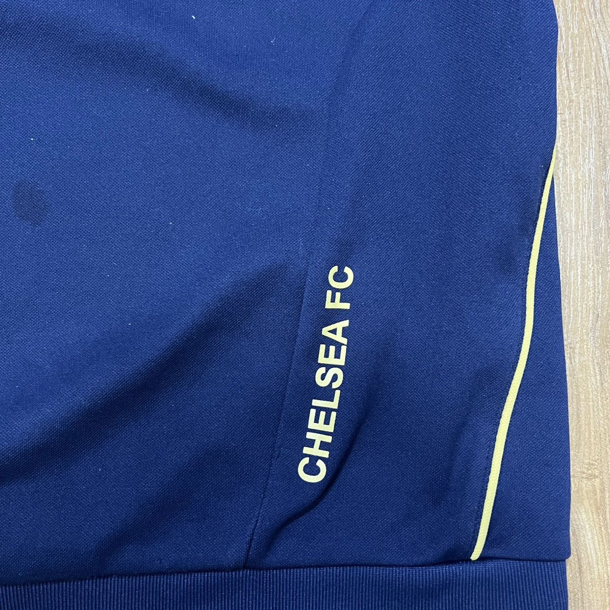 Adidas 2010-11 Vintage Adidas Chelsea Football Sweatshirt Size US S / EU 44-46 / 1 - 7 Thumbnail