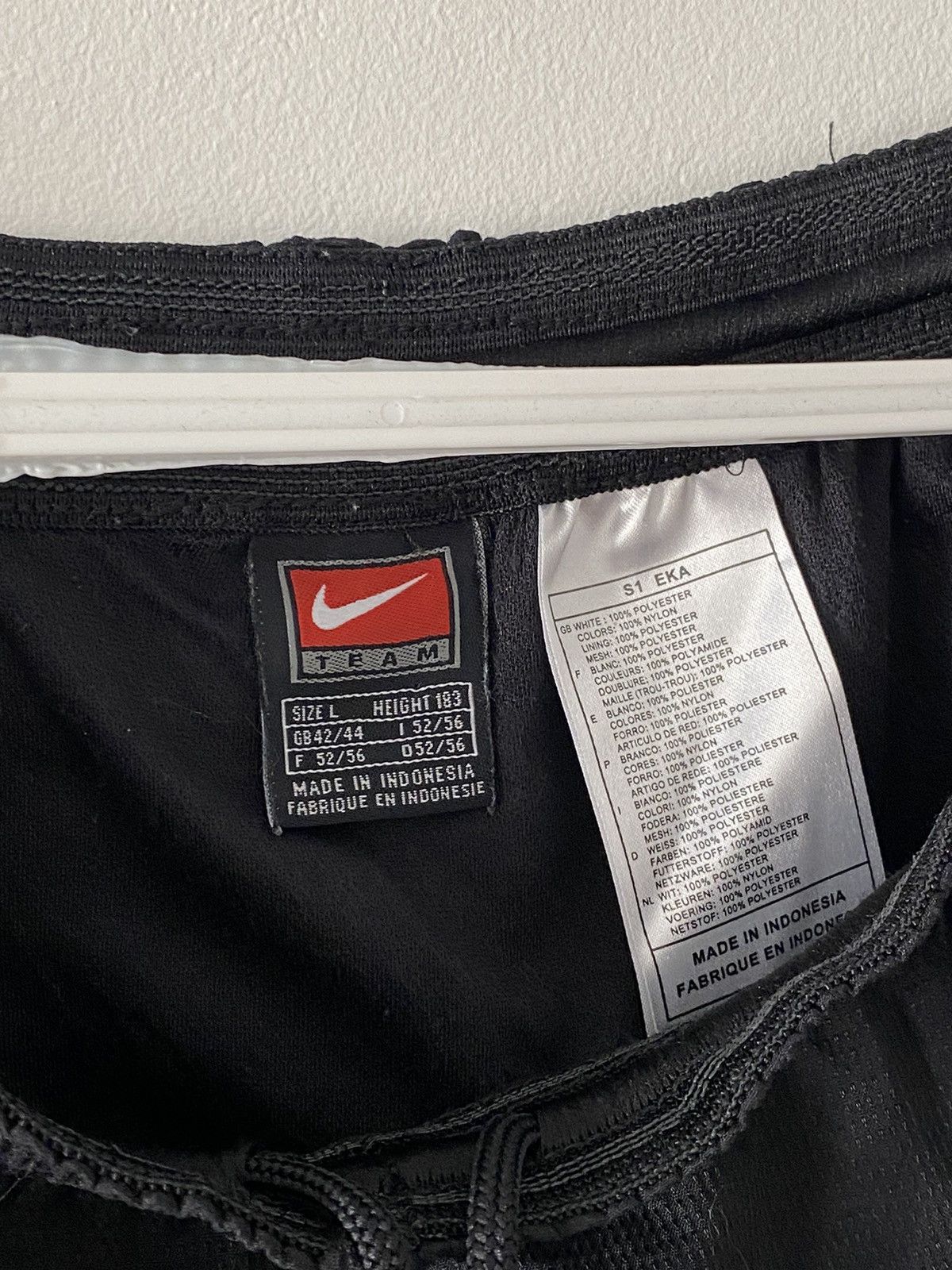 Nike Vintage Nike Team Shorts Size US 34 / EU 50 - 5 Thumbnail