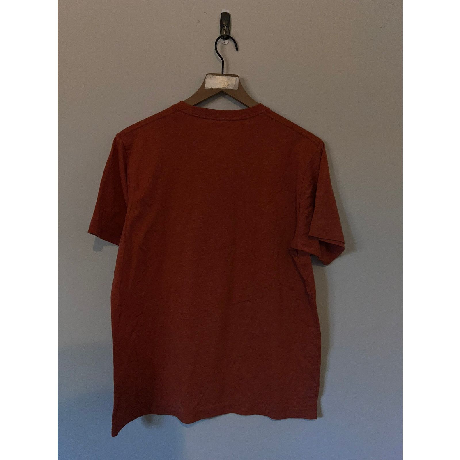 Disney Disney Uniqlo Mickey Mouse Shirt Red T-Shirt Tee L Large Size US L / EU 52-54 / 3 - 5 Thumbnail