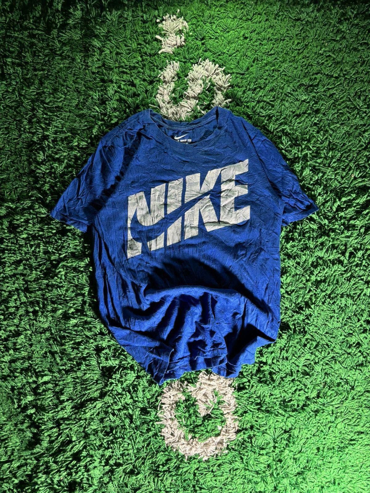 Nike 2010s Nike Big Logo Tee Size US M / EU 48-50 / 2 - 2 Thumbnail
