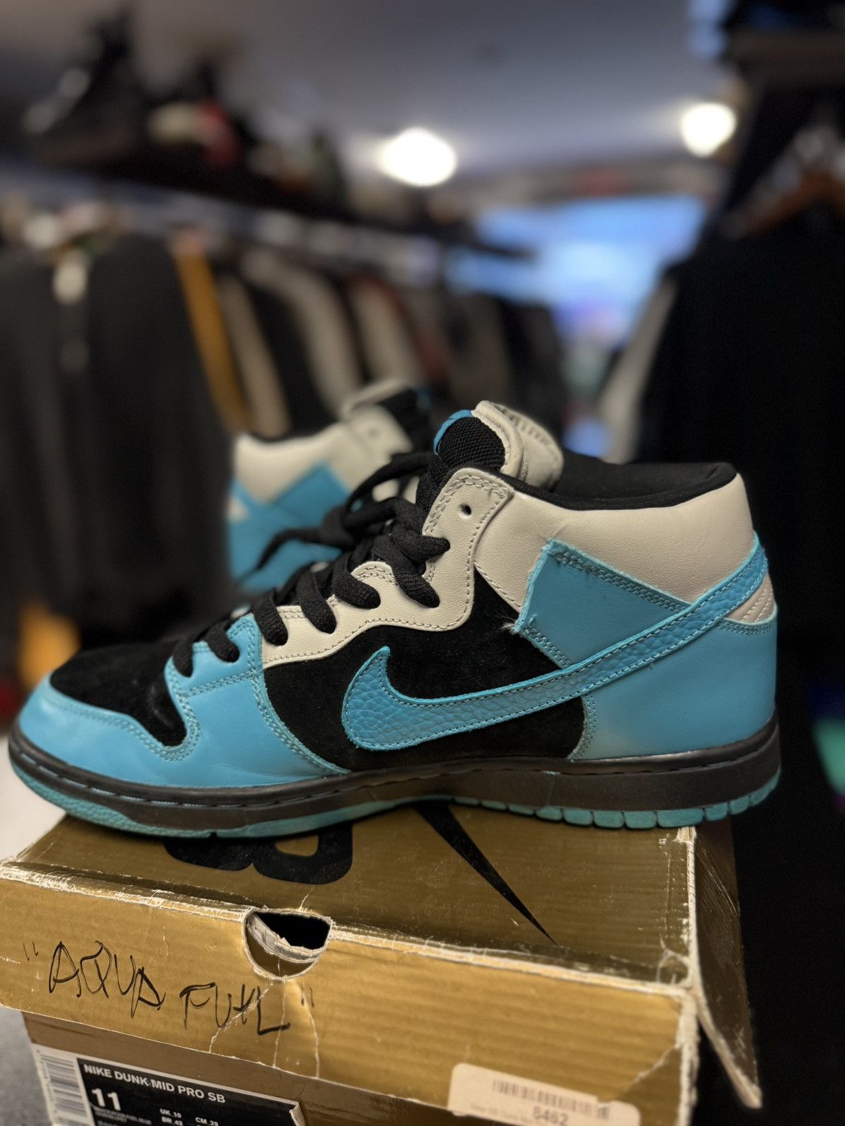 Nike Nike SB Mid Dunk 2008 RARE Aqua Fuel Blue Size 11 Size US 11 / EU 44 - 13 Thumbnail