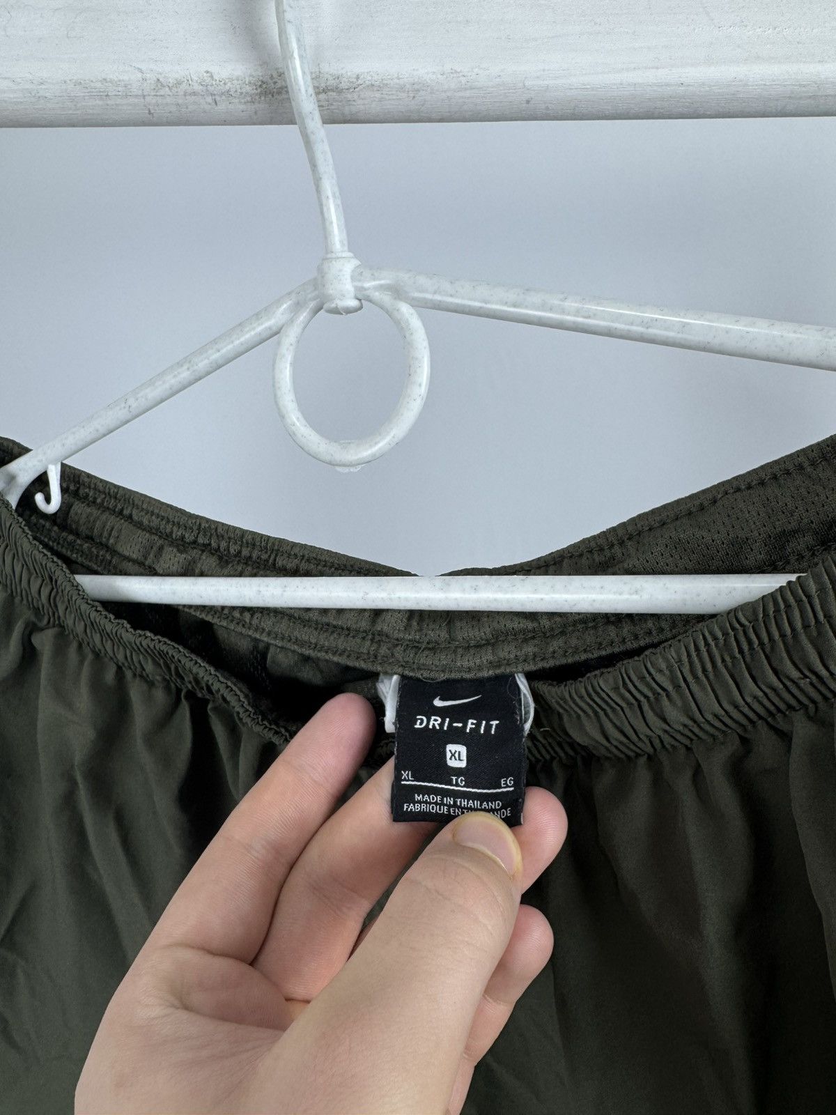 Nike Nike Big Logo Sport Wear Shorts Size US 36 / EU 52 - 4 Thumbnail