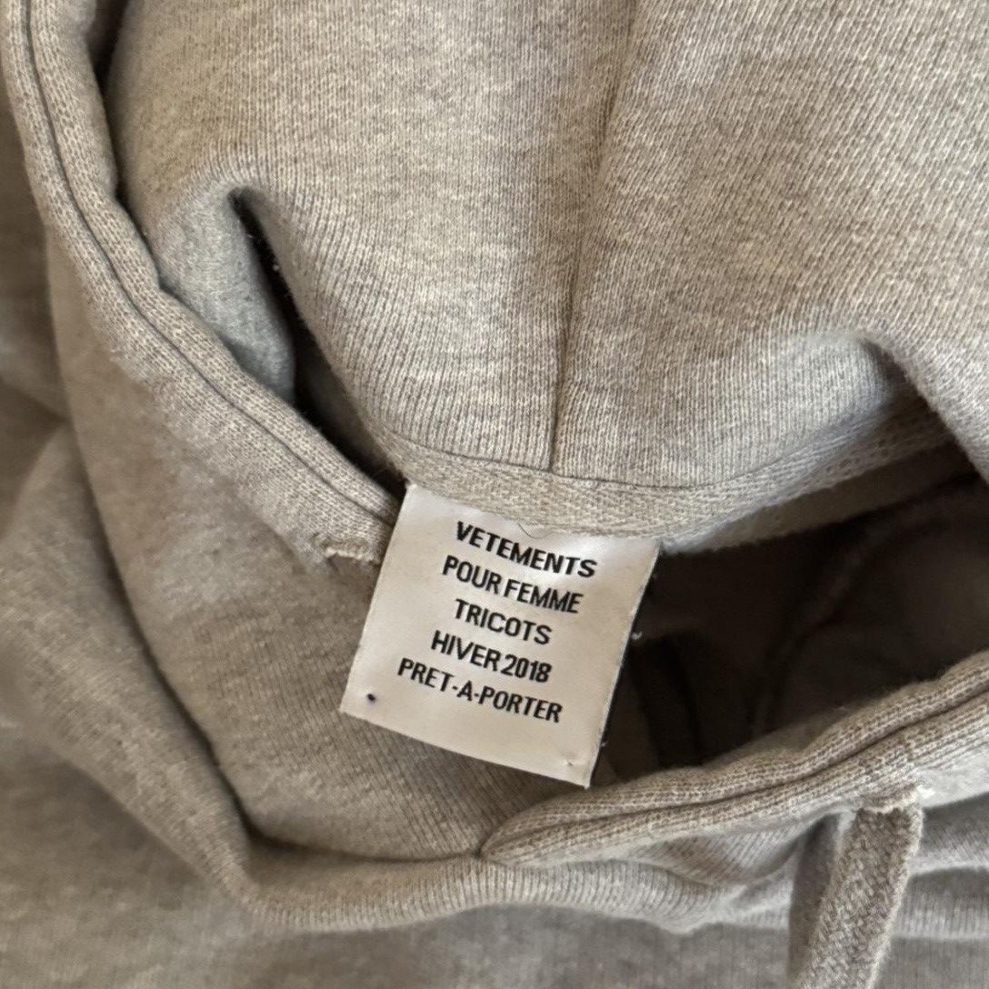Vetements Vetements AW18 Misplaced Hoodie Size XS / US 0-2 / IT 36-38 - 3 Thumbnail