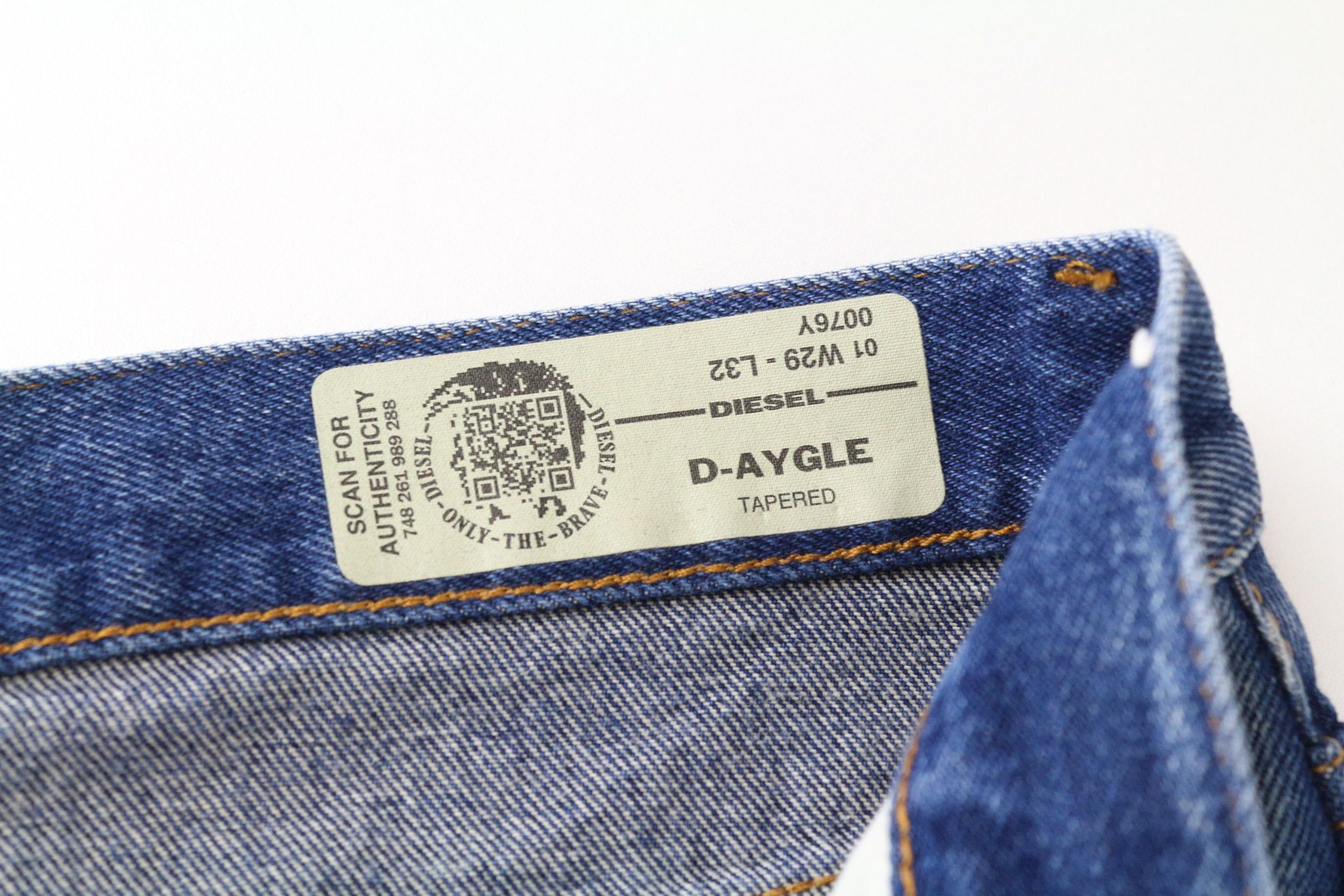 Diesel D-AYGLE 0076Y W29/L32 Blue Buttoned Jeans 74668 Size US 29 - 5 Thumbnail