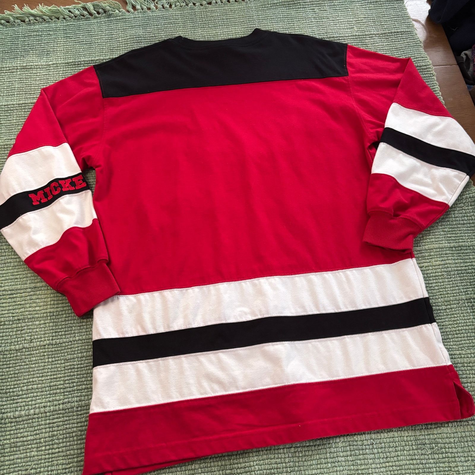 Disney × Vintage Vintage Mickey & Co Oversize Mickey Mouse Hockey Jersey Size US M / EU 48-50 / 2 - 9 Thumbnail
