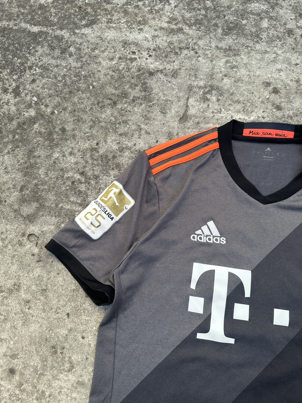 Adidas Adidas 9 Lewandowski Bayern Munich Soccer Jersey Blokecore Size US S / EU 44-46 / 1 - 3 Thumbnail