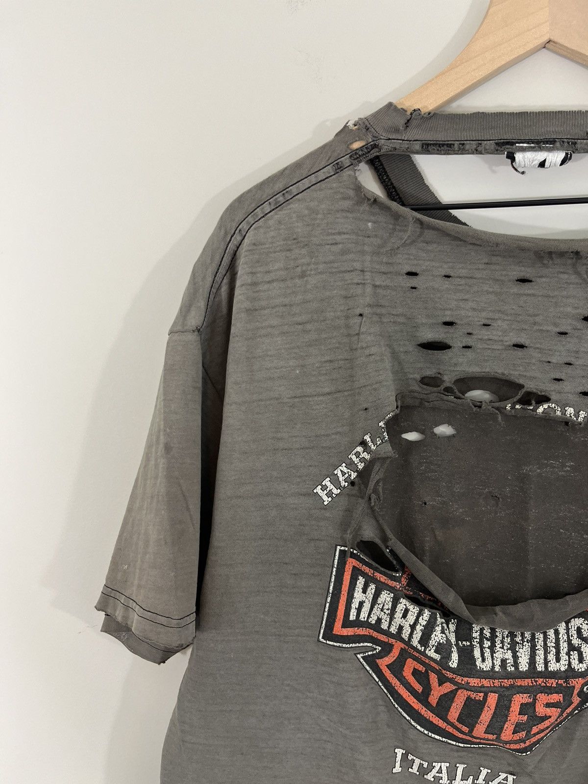 Harley Davidson Harley Davidson ITALIA Thrashed Sun Faded Moto Tee Size US L / EU 52-54 / 3 - 13 Thumbnail