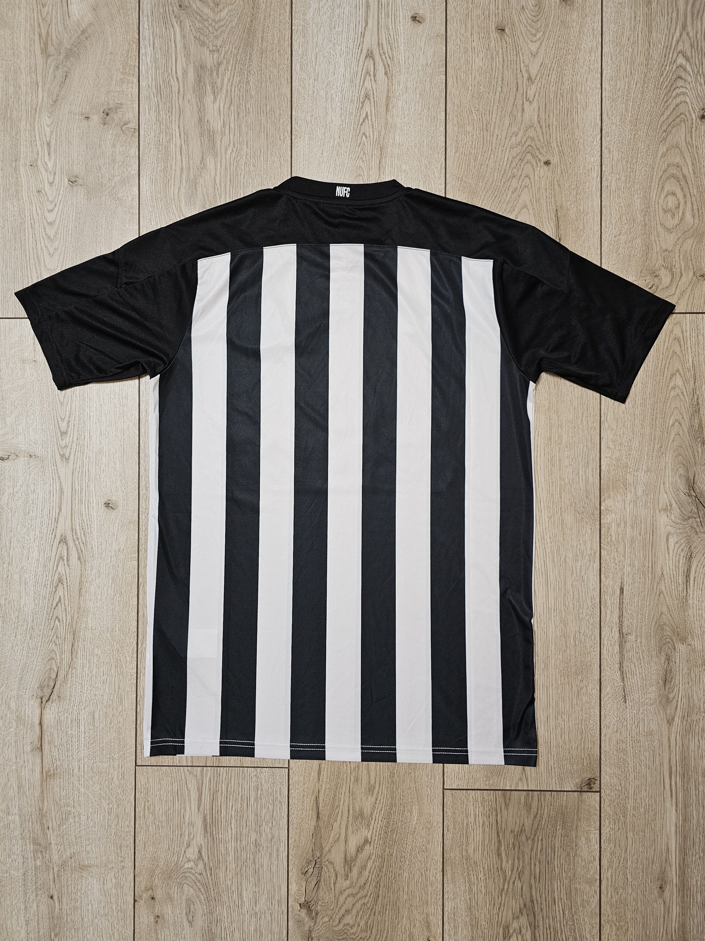 Puma NEWCASTLE UNITED 2020 2021 HOME FOOTBALL SHIRT SOCCER JERSEY Size US M / EU 48-50 / 2 - 2 Thumbnail