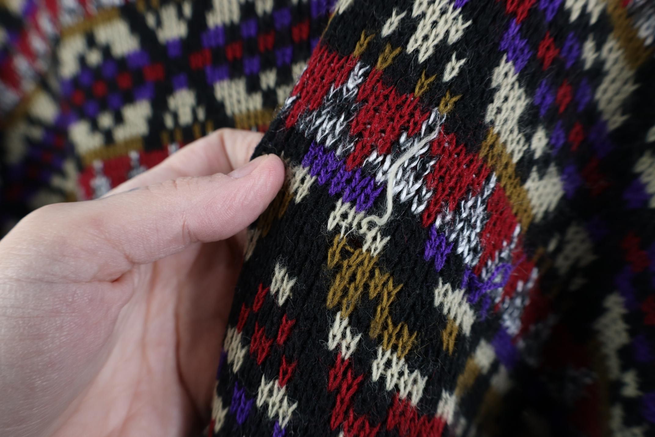 Vintage Vintage 90s Streetwear Fair Isle Knit Crewneck Sweater USA Size L / US 10 / IT 46 - 7 Thumbnail