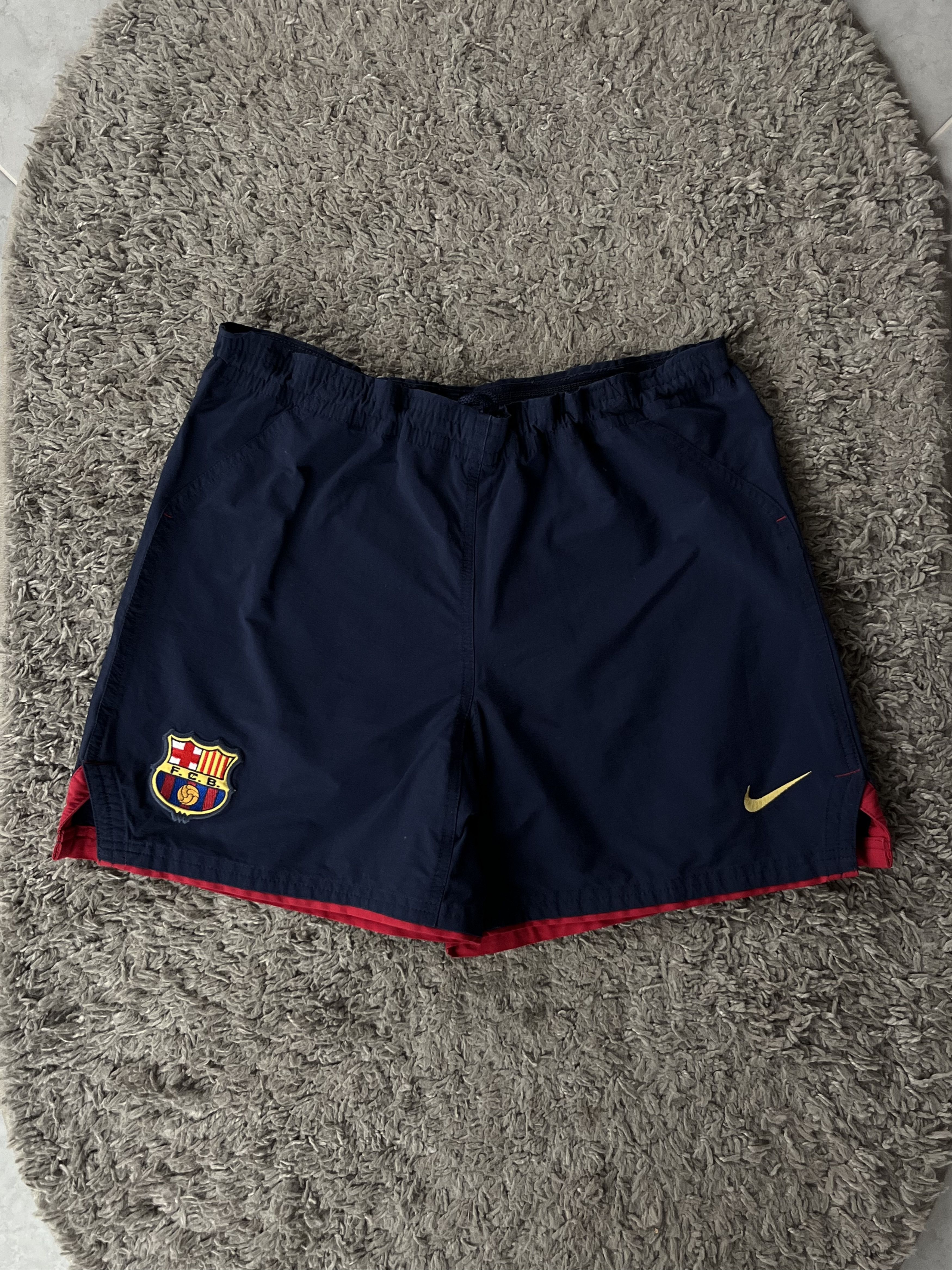 Nike Vintage Nylon Shorts Nike FC BARCELONA Y2K Style Size US 32 / EU 48 - 1 Thumbnail