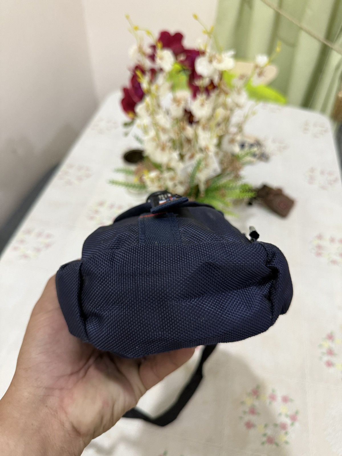 Valentino 🔥🔥🔥ARCHIVE VALENTINO LIVING STONE SLING BAG Size ONE SIZE - 6 Thumbnail