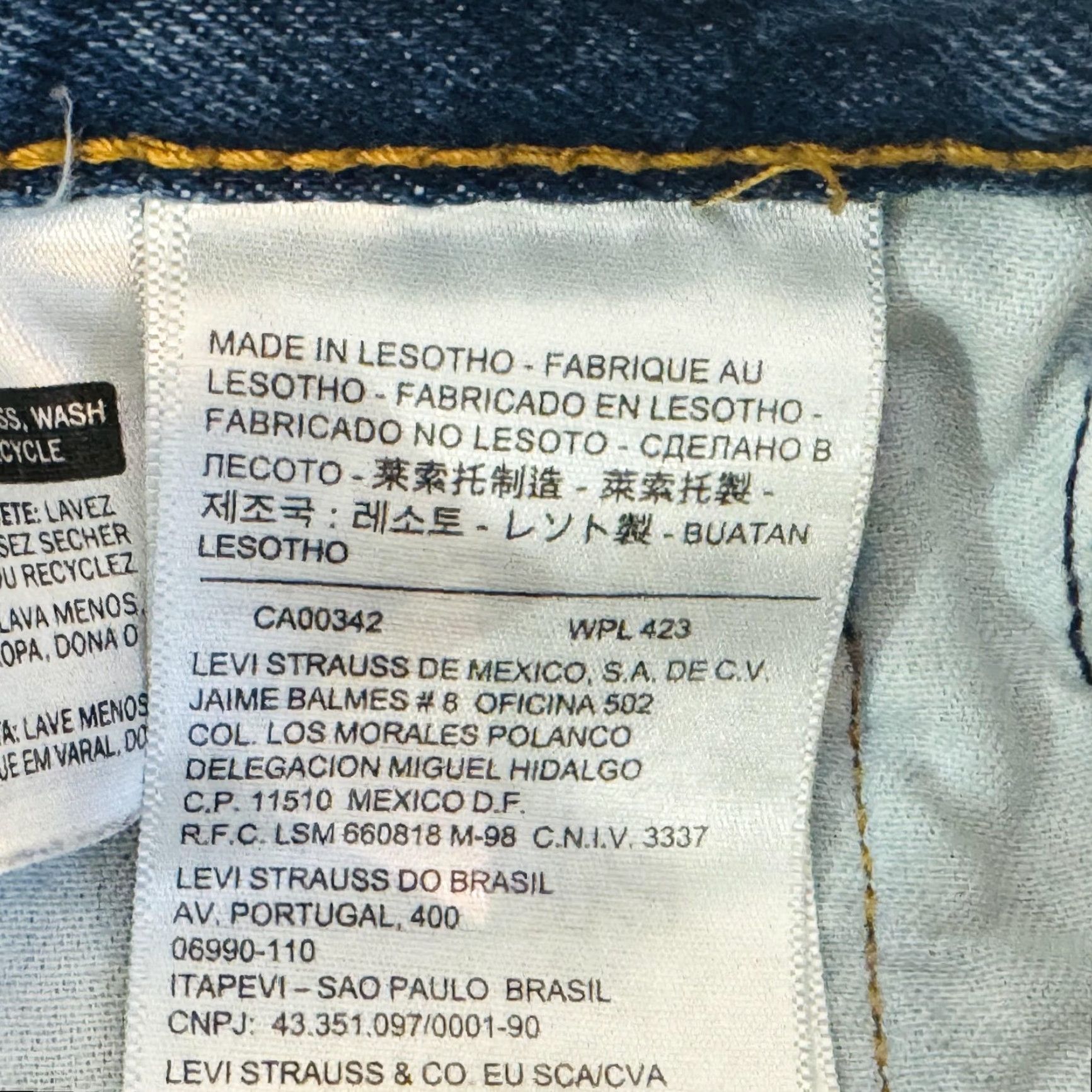 Levi's VINTAGE Levi's 505 Jeans Mens 29x32 Blue Light Wash Straight Denim Mid Rise Size US 29 - 4 Thumbnail