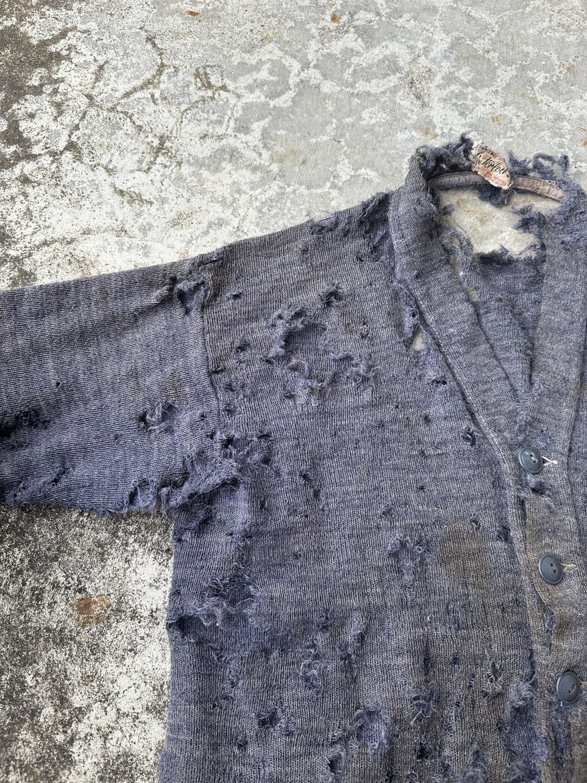 Vintage 1920s Trashed Dirty Zombified Wool Knitted Distress Cardigan Size US M / EU 48-50 / 2 - 8 Thumbnail