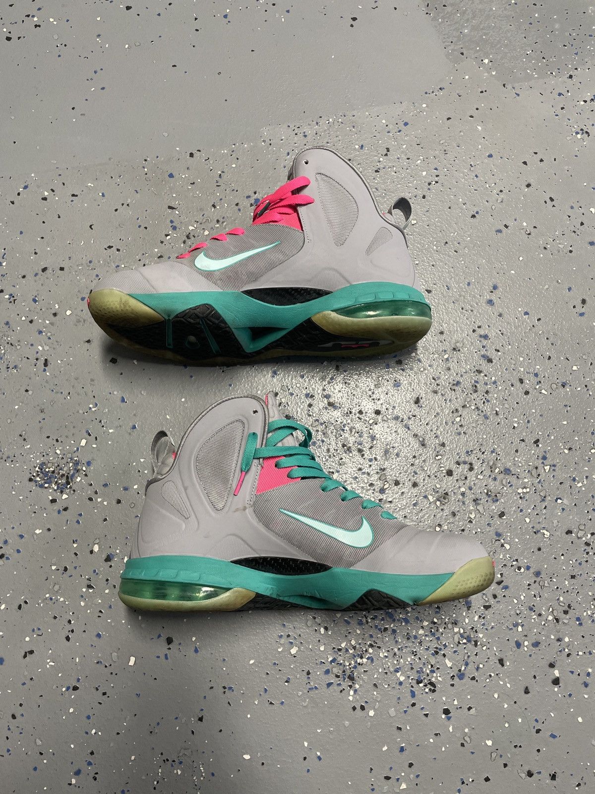 Nike 2012 Nike Lebron 9 Elite South Beach Size US 10.5 / EU 43-44 - 2 Thumbnail
