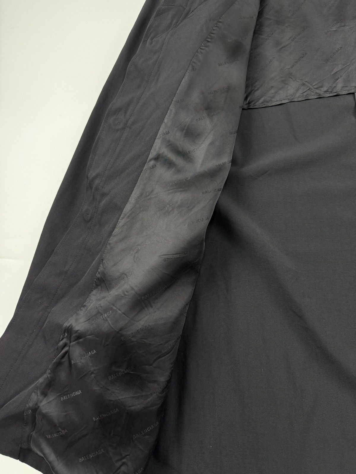 Balenciaga Balenciaga Oversized Shirt Jacket with Shoulder Pad Size US S / EU 44-46 / 1 - 12 Thumbnail