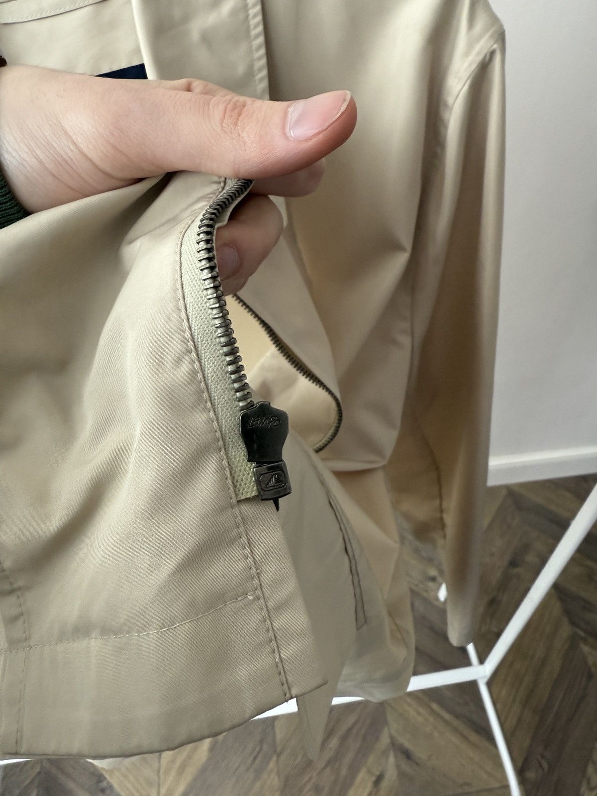 Burberry Vintage Burberry London Beige Zip Up Jacket Lightweight Size US S / EU 44-46 / 1 - 11 Thumbnail