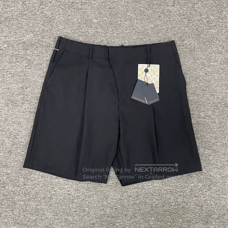 Louis Vuitton Louis Vuitton size US 46 Listing suit shorts Size US 30 / EU 46 - 1 Thumbnail