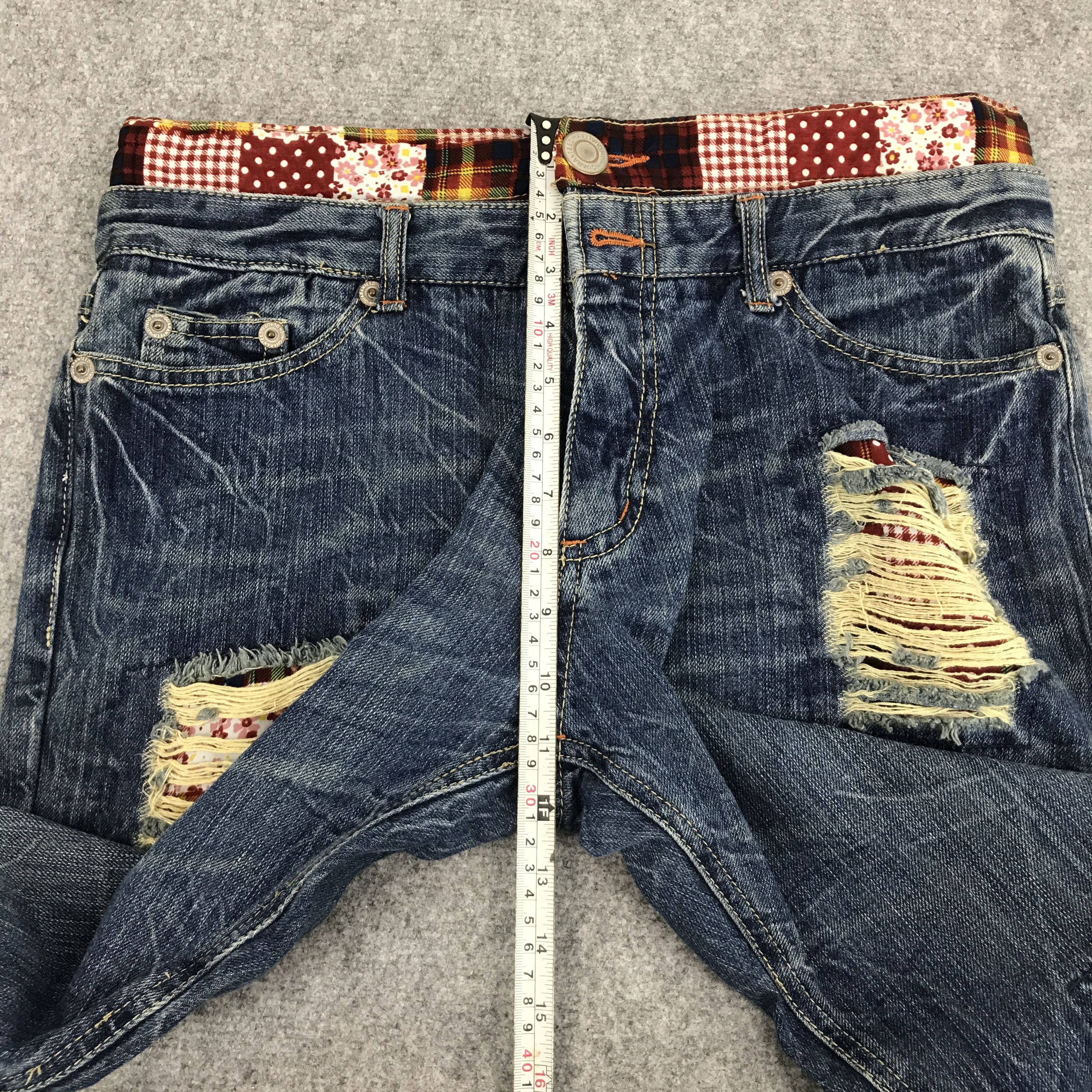 Japanese Brand JAPANESE BRAND DISTRESSED DENIM PATCHWORK JEANS Size US 30 / EU 46 - 9 Thumbnail
