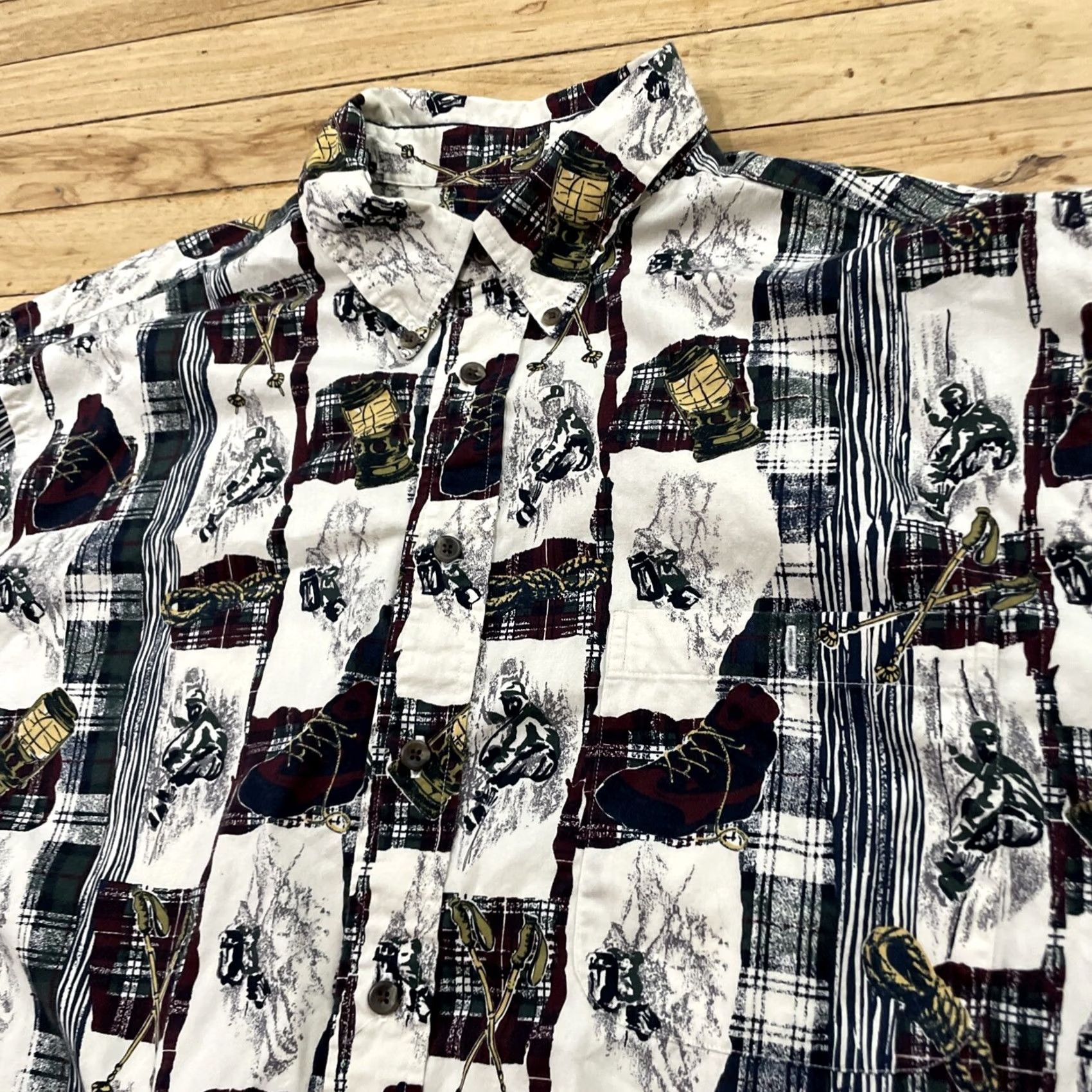 Roundtree & Yorke ROUNDTREE & YORK Shirt Men XL Camping Gear Graphic Print Lantern Boots Poles AOP Size US XL / EU 56 / 4 - 3 Thumbnail