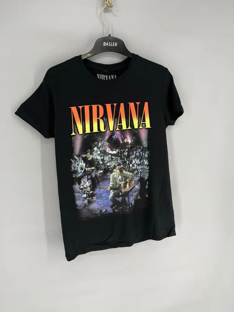 Band Tees Vintage Y2K Nirvana Kurt Cobain Tee Print Band Tour Rock Size US M / EU 48-50 / 2 - 2 Thumbnail