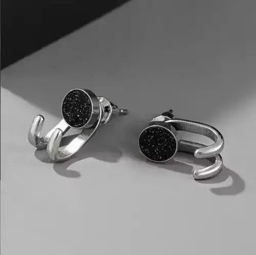 Jewelry × Vintage Hook Paw Stud Earrings for Men Size ONE SIZE - 4 Thumbnail