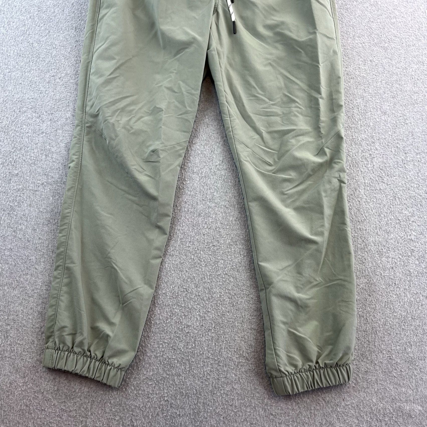 Vineyard Vines VINTAGE Vineyard Vines On The Go Joggers Men Small Green Stretch Waist Cuffed Activewear Size US 29 - 6 Thumbnail