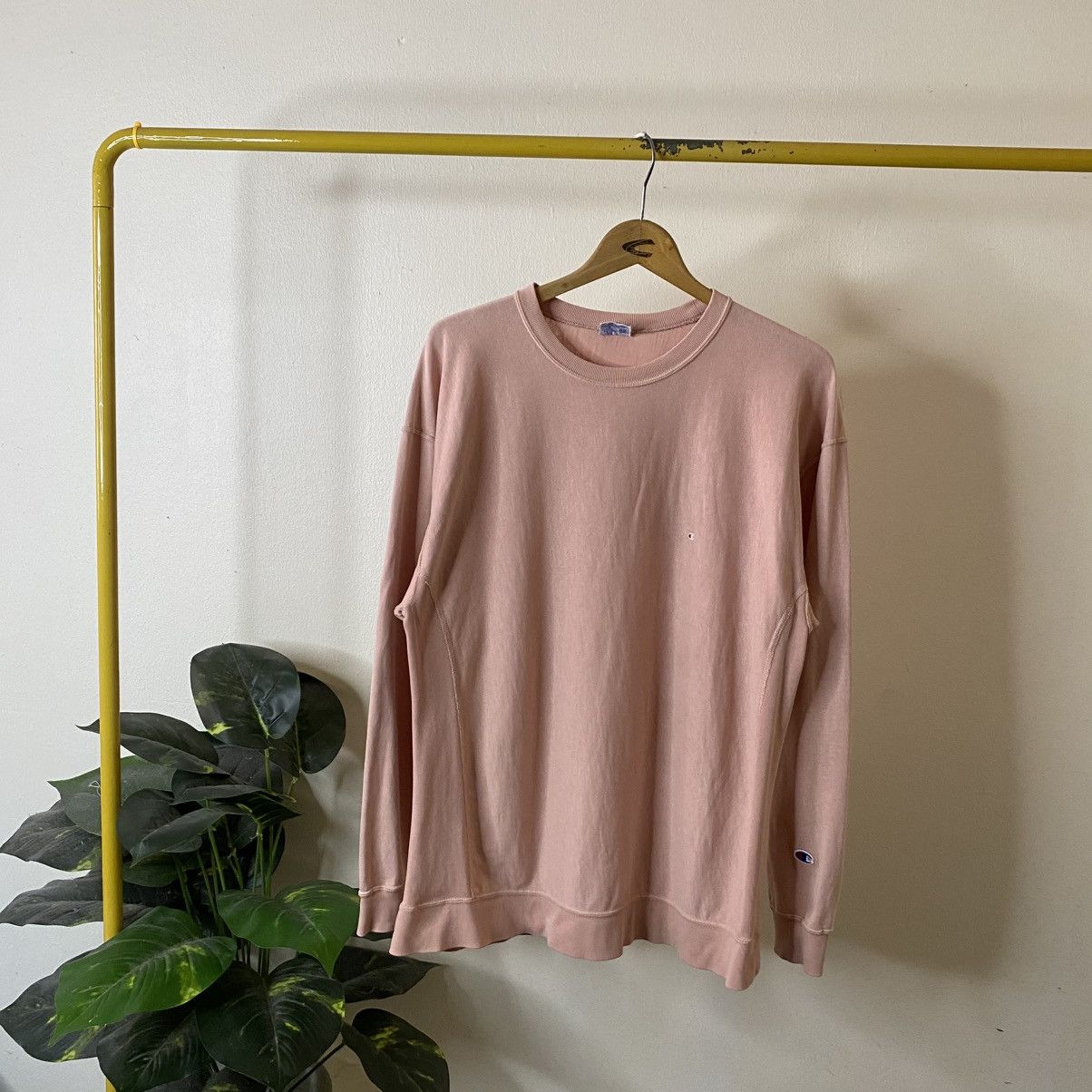 Champion Vintage y2k Champion Essential Reverse Weave Peach LS Tee Size US L / EU 52-54 / 3 - 1 Thumbnail
