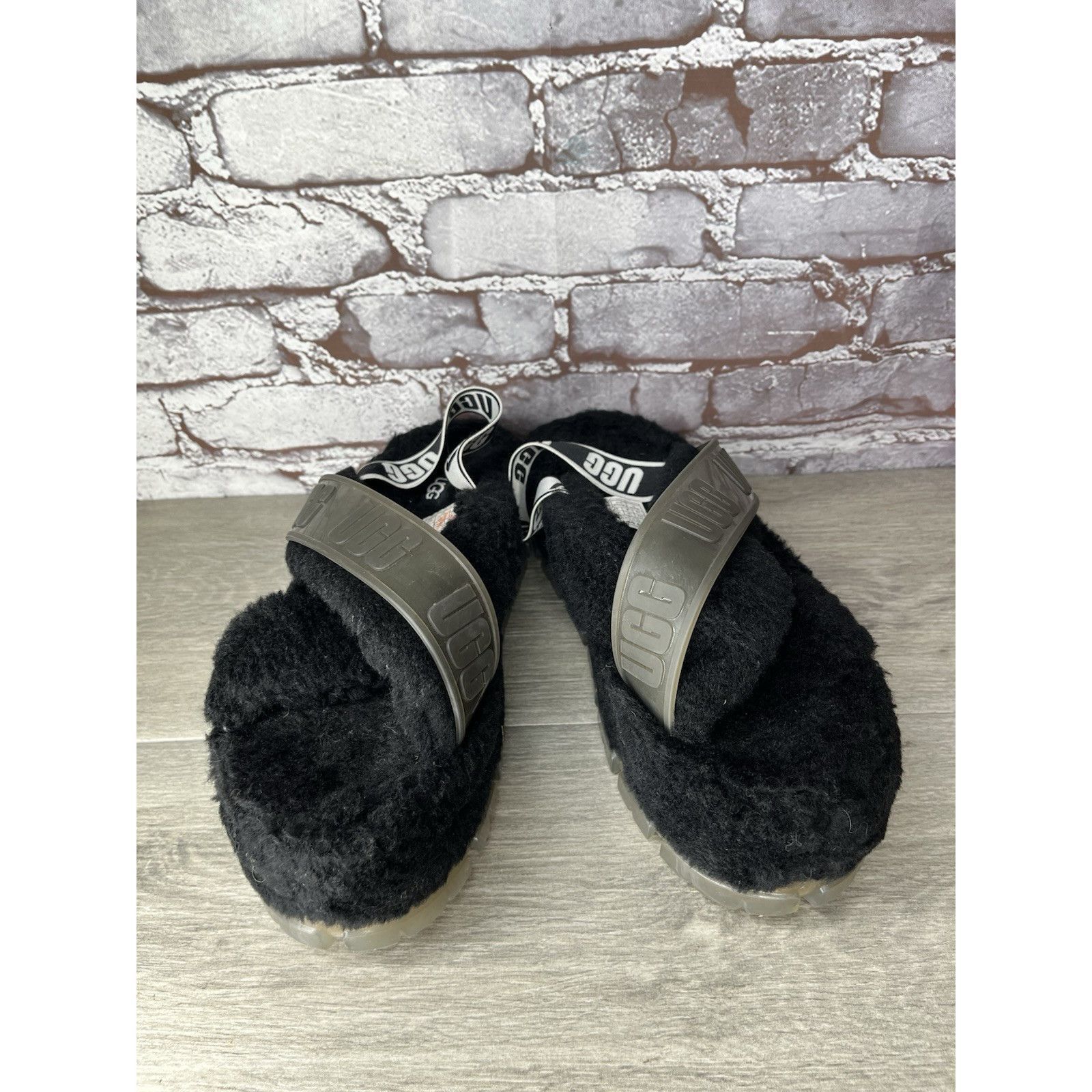 Ugg UGG Fuzzita Black Fur Slingback Slipper Platform Sandals Wom Size US 10 / IT 40 - 11 Thumbnail