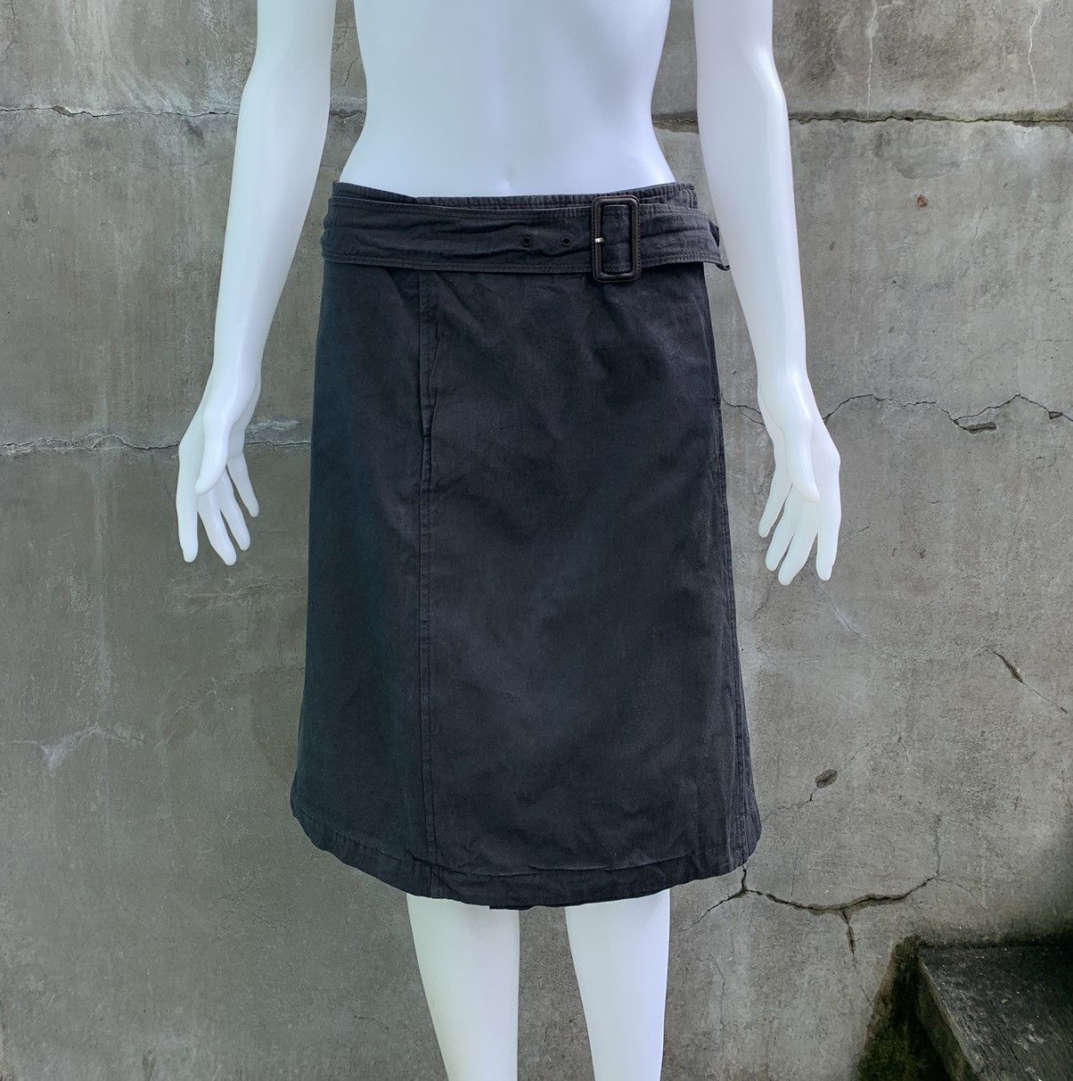 Miu Miu Belted Midi Skirt Size 27" / US 4 / IT 40 - 1 Thumbnail