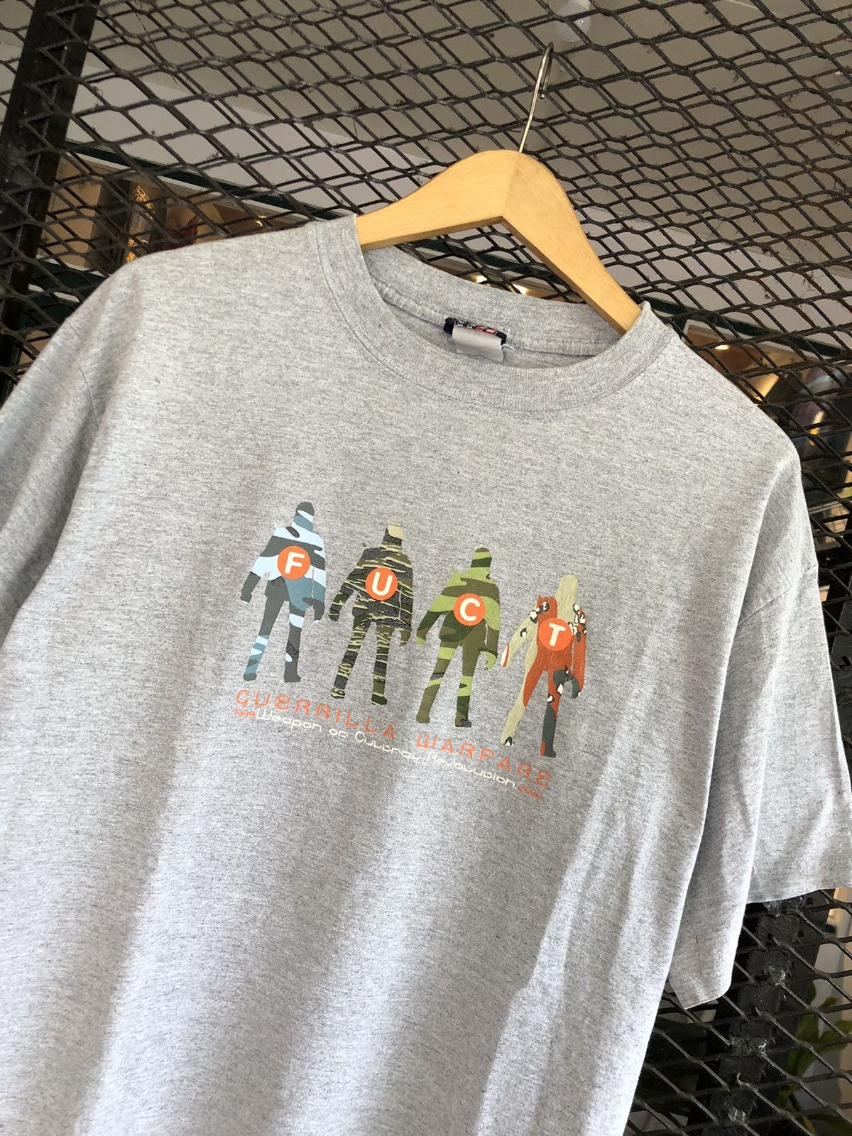 FUCT × Japanese Brand × Vintage VINTAGE FUCT GUERILLA WARFARE SHIRT Size US L / EU 52-54 / 3 - 2 Thumbnail