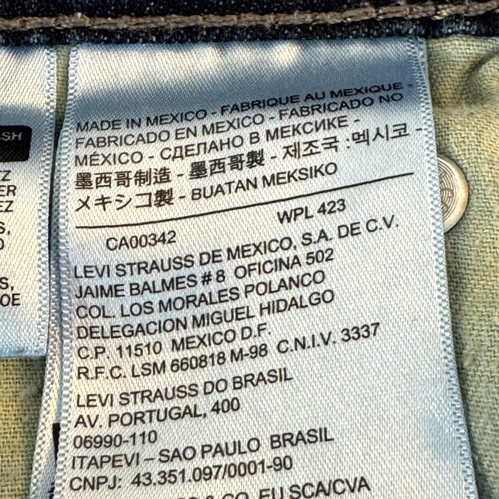 Levi's VINTAGE Levis 511 Jeans Mens 30x30 Blue Denim Slim Straight Stretch Mid Rise Size US 30 / EU 46 - 4 Thumbnail