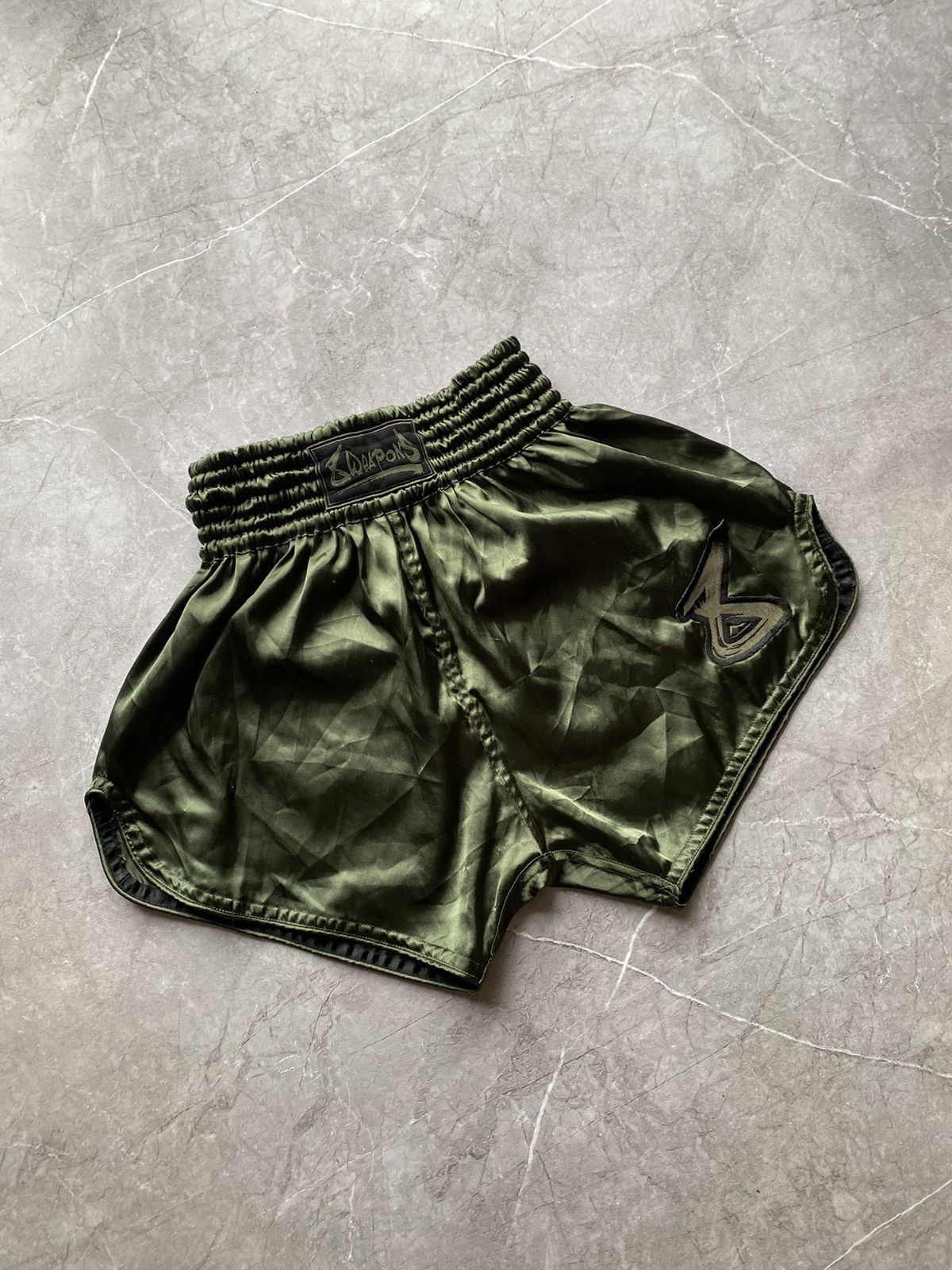 Vintage Vintage 8 WEAPONS Muay Thai Boxing MMA Khaki Shorts Size XL Size US 34 / EU 50 - 1 Thumbnail
