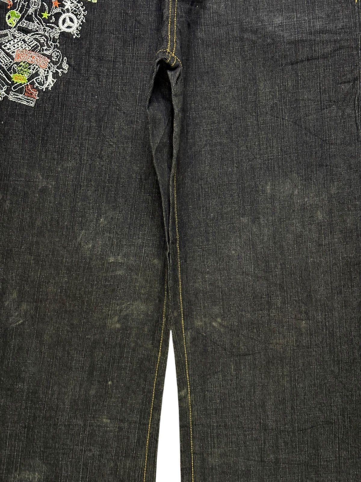 Japanese Brand Vintage Japanese Brand Embroidery Mud Wash Baggy Jeans Size US 33 - 5 Thumbnail