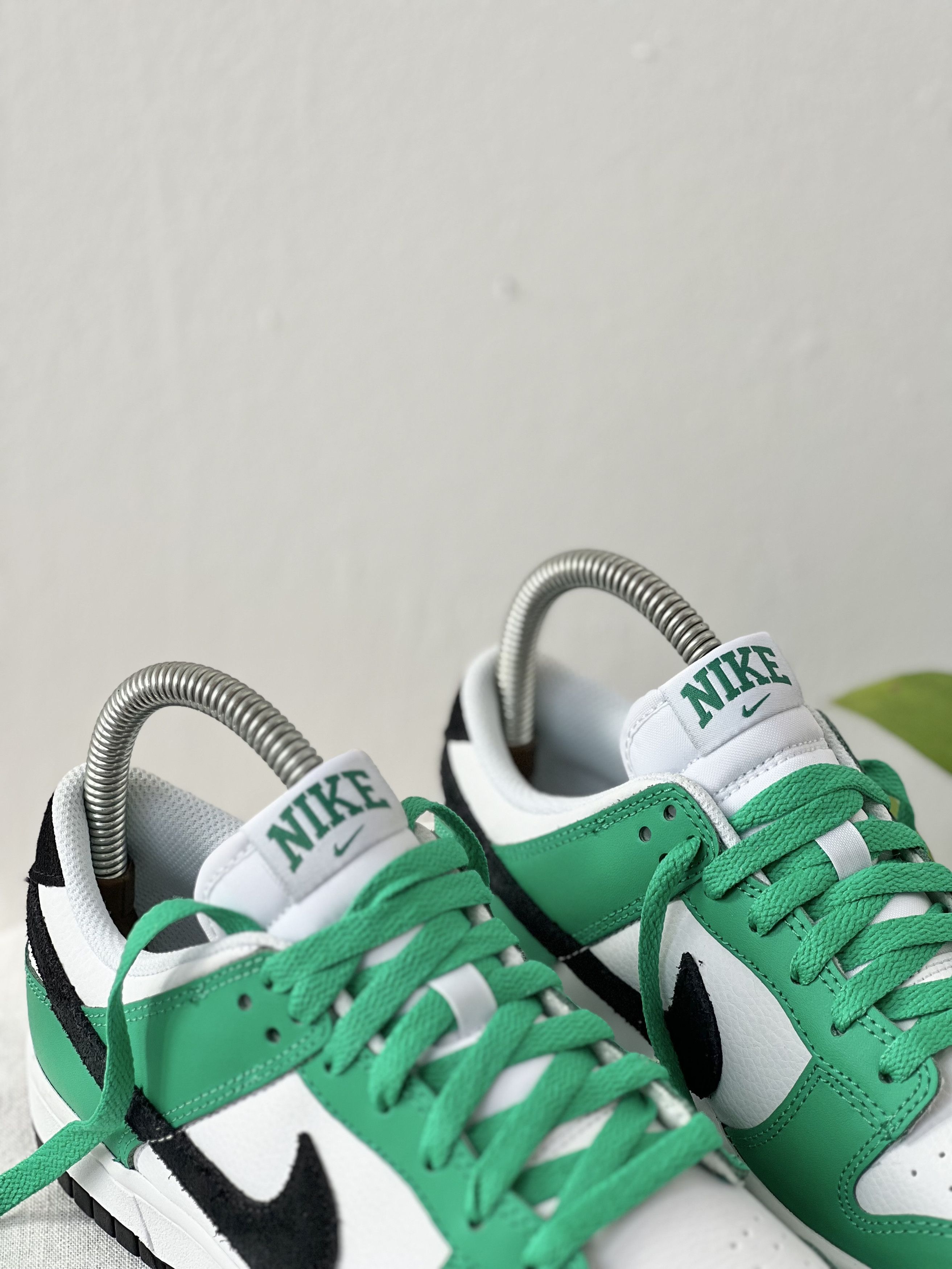 Nike Nike Dunk Low `Green/White` Size US 7.5 / IT 37.5 - 4 Thumbnail