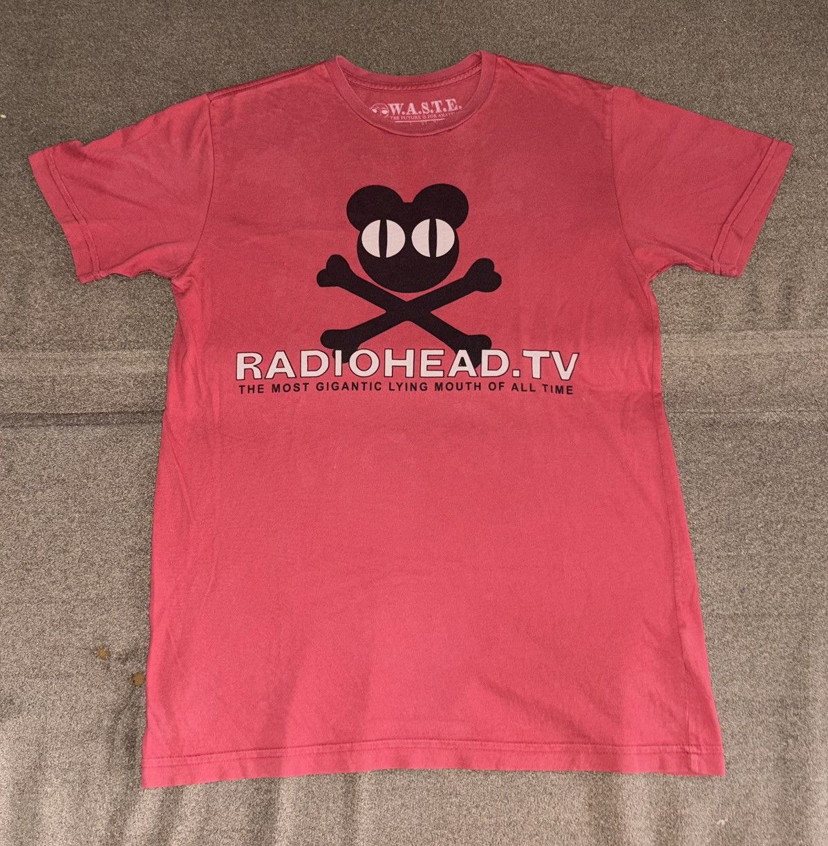 Band Tees Vintage Radiohead TV shirt Y2K nirvana deftones Size US S / EU 44-46 / 1 - 1 Thumbnail