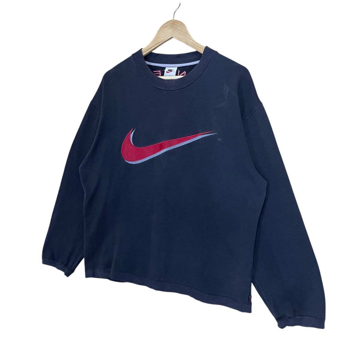 Vintage Vintage 90s Nike Swoosh Crewneck Sweatshirt Size US L / EU 52-54 / 3 - 3 Thumbnail