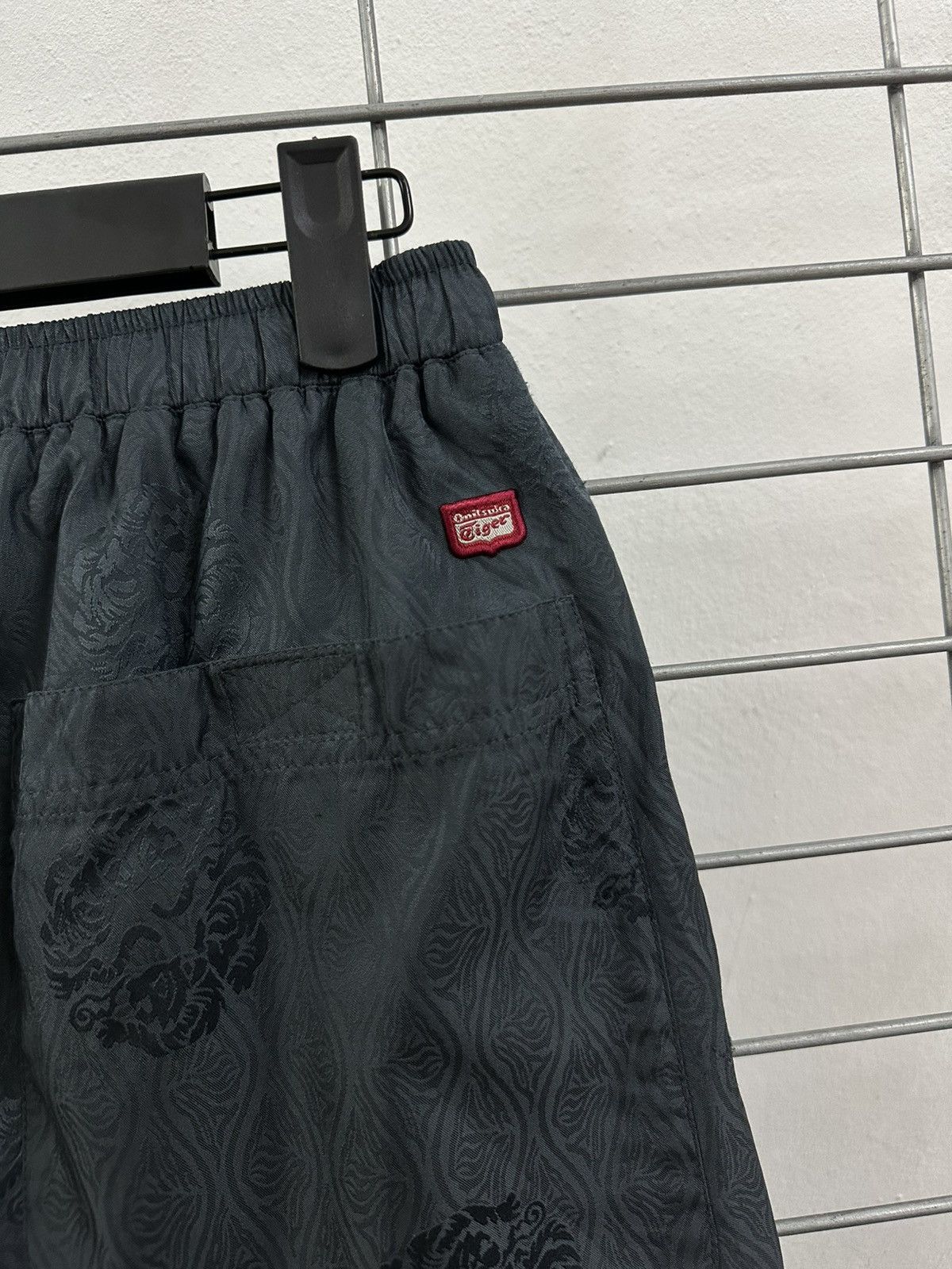 Onitsuka Tiger Rare And Beautiful Onitsuka Tiger Sukajan Style Track Pants Size US 32 / EU 48 - 9 Thumbnail