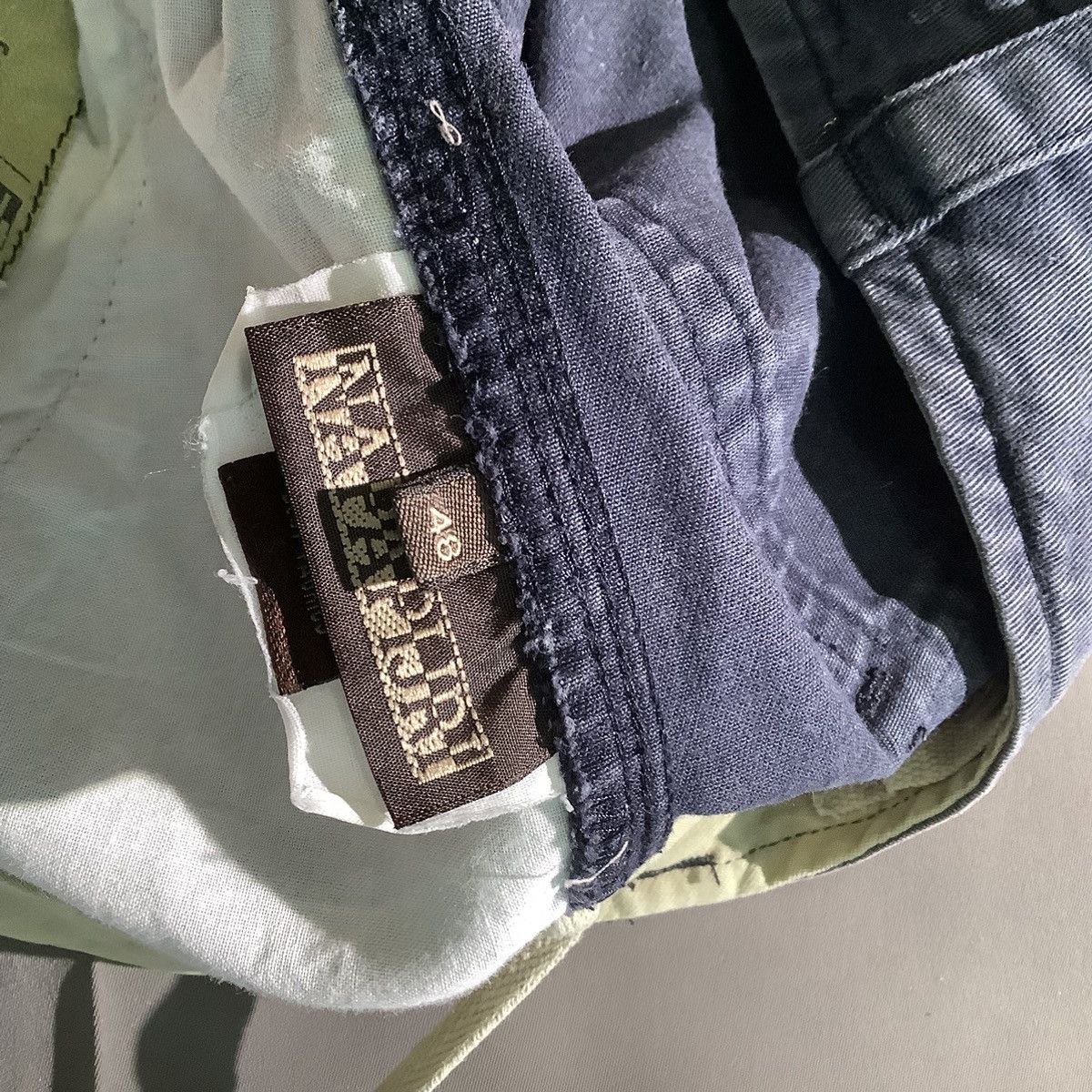 Napapijri Napapijri Cargo Floral Short Pants Sunfading Size US 35 - 8 Thumbnail