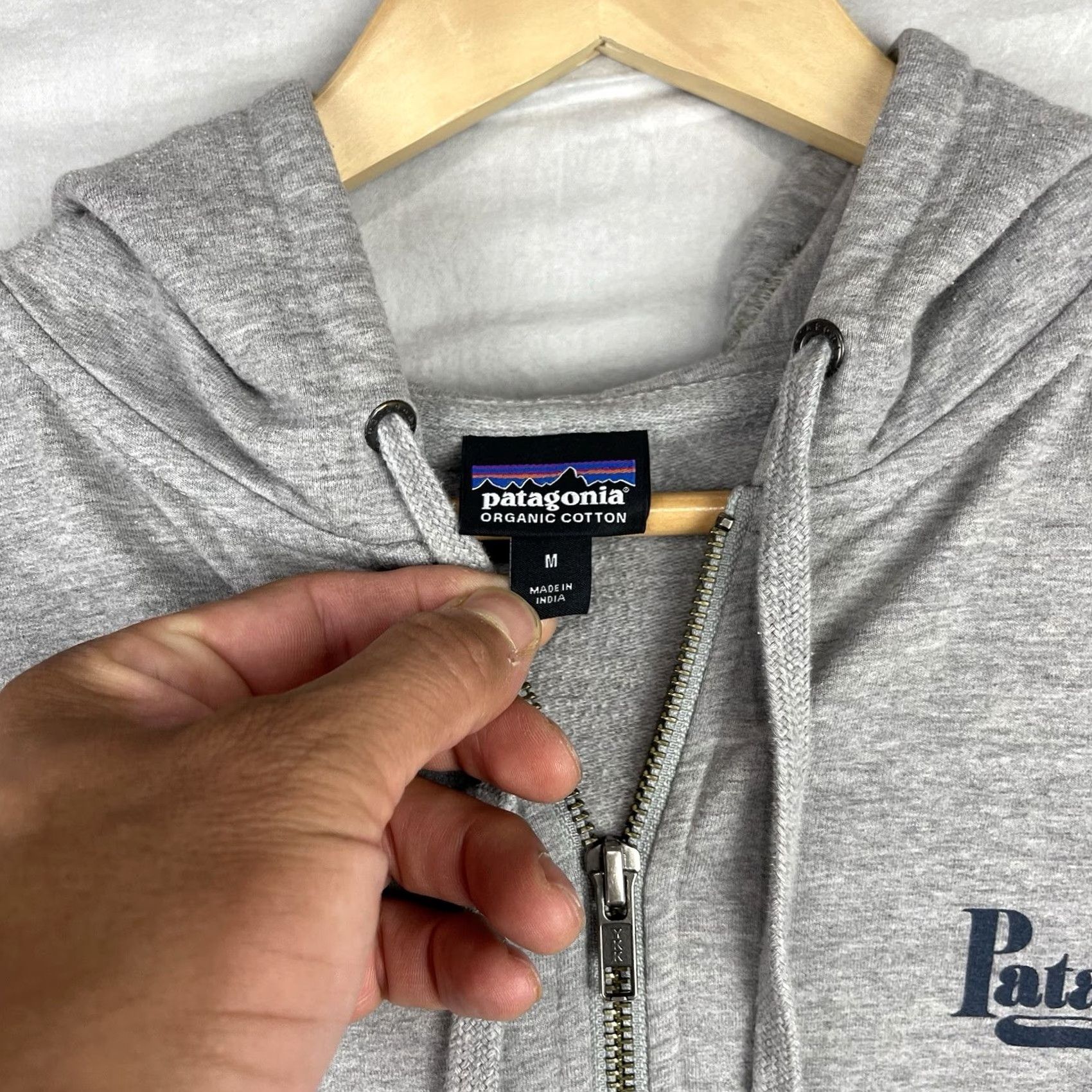 Patagonia Patagonia Hoodie Womens Medium Gray Full Zip Organic Cotton Surf 90s Outdoor Classic Logo Pocket Regular Wooly? Size M / US 6-8 / IT 42-44 - 5 Thumbnail