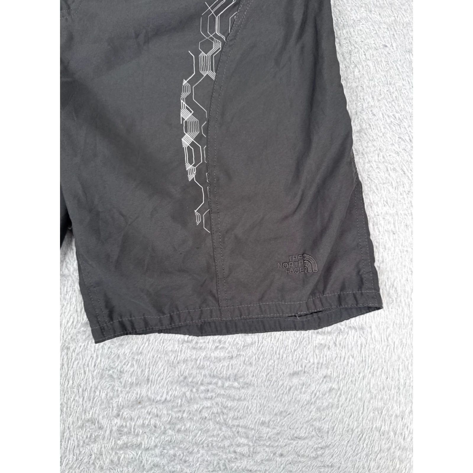 The North Face The North Face Shorts Mens 32 Gray Boardshorts 100% Polyester Swim Truncks 10" Size US 32 / EU 48 - 2 Thumbnail