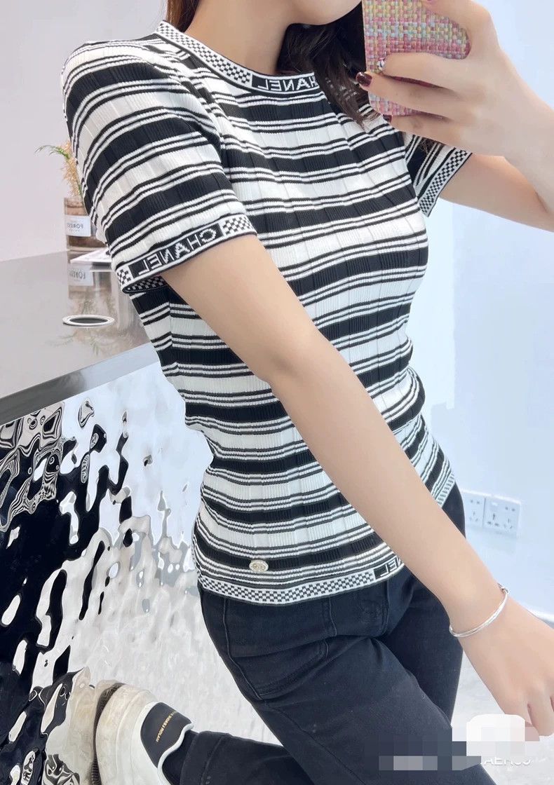Chanel Chanel Black and white striped logo knitted short sleeves Size XXS / US 00 / IT 34 - 1 Thumbnail