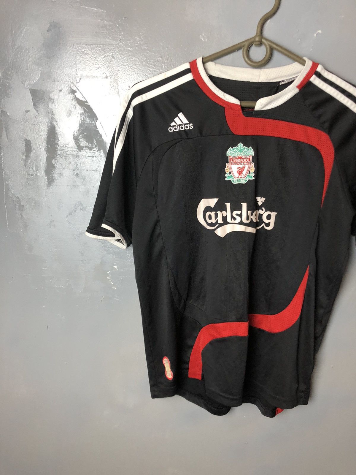 Vintage Vintage soccer jersey Liverpool adidas size xxs Size US XXS / EU 40 - 2 Thumbnail