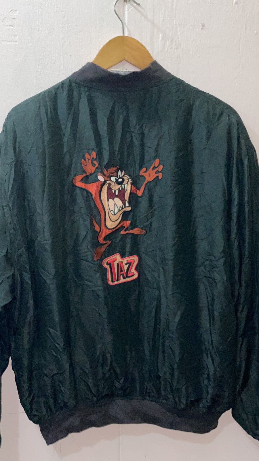 Vintage Vtg 90s Taz Looney Tunes Satin Bomber Jacket Size M Size US M / EU 48-50 / 2 - 3 Thumbnail